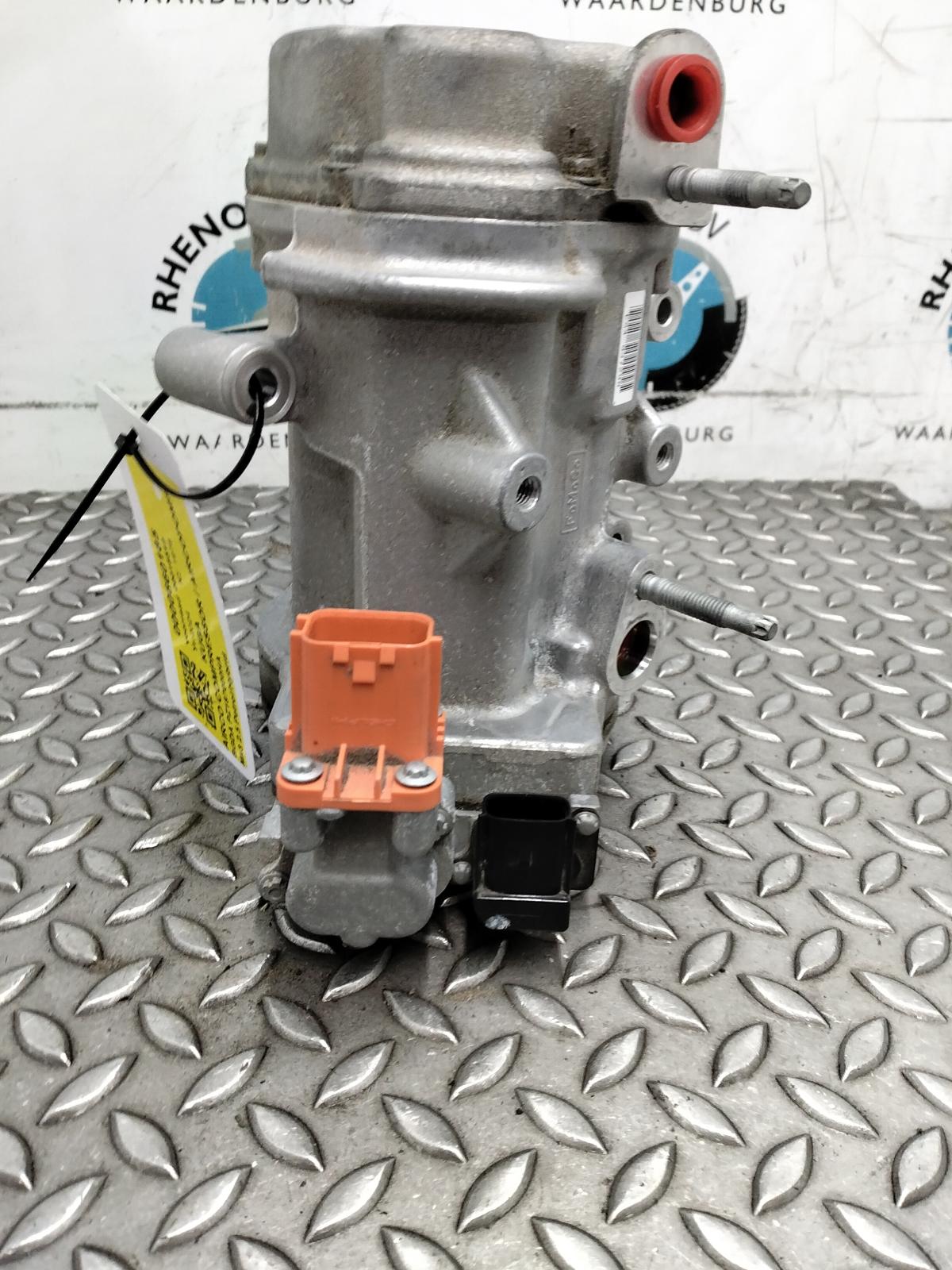 Bekijk Auto-onderdeel AIRCO COMPRESSOR / AIRCOPOMP FORD KUGA 2024