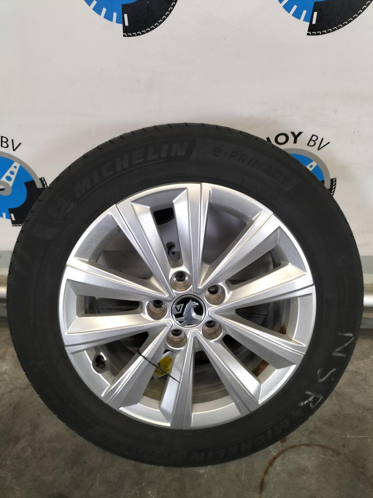 Bekijk Auto-onderdeel VELG OPEL / VAUXHALL ASTRA 2023