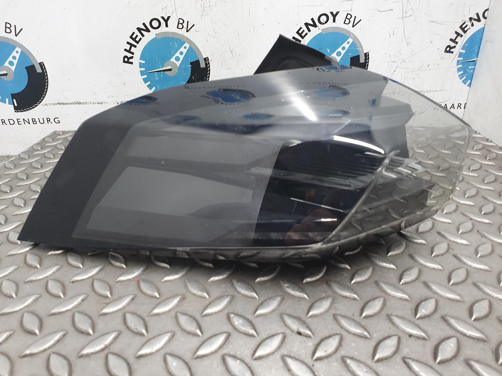 Bekijk Auto-onderdeel ACHTERLICHT L PEUGEOT 2008 2023