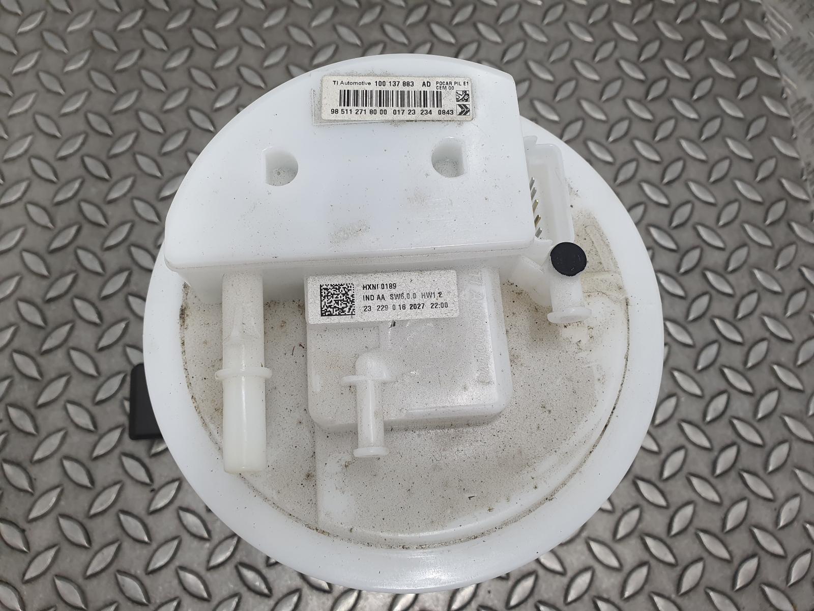 View Auto part BRANDSTOF POMP (IN TANK)  PEUGEOT 2008 2023