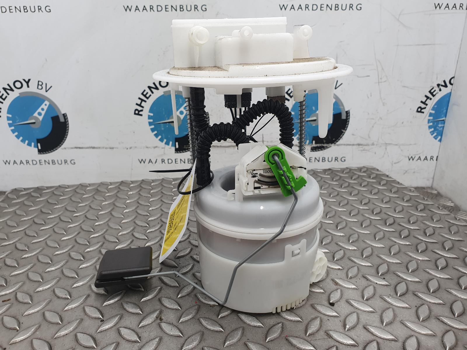 Bekijk Auto-onderdeel BRANDSTOF POMP (IN TANK)  PEUGEOT 2008 2023