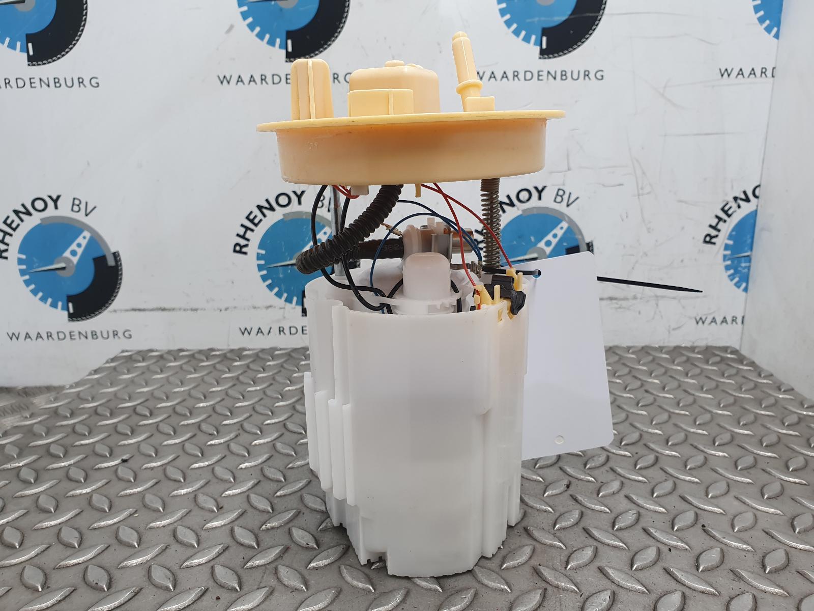 Bekijk Auto-onderdeel BRANDSTOF POMP (IN TANK)  FORD FOCUS 2023