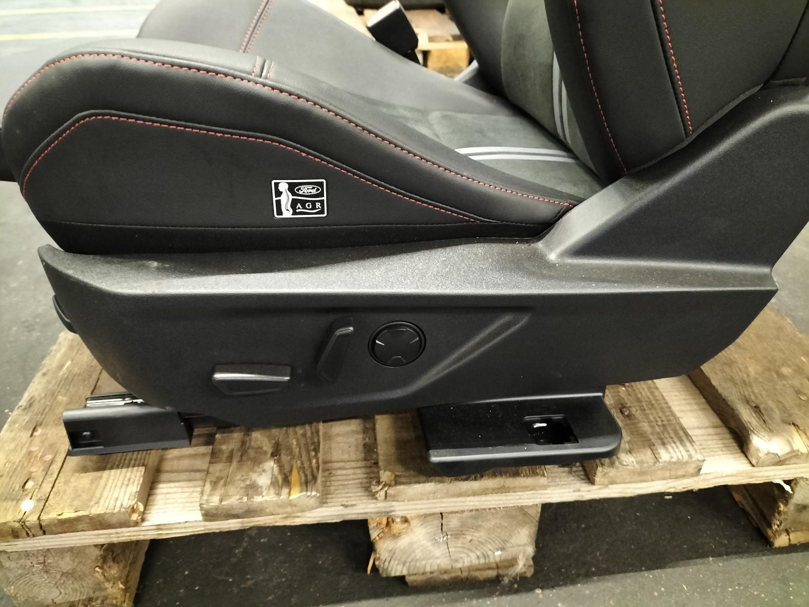 2023 FORD FOCUS INTERIEUR COMPLEET View Auto part INTERIEUR COMPLEET FORD FOCUS 2023