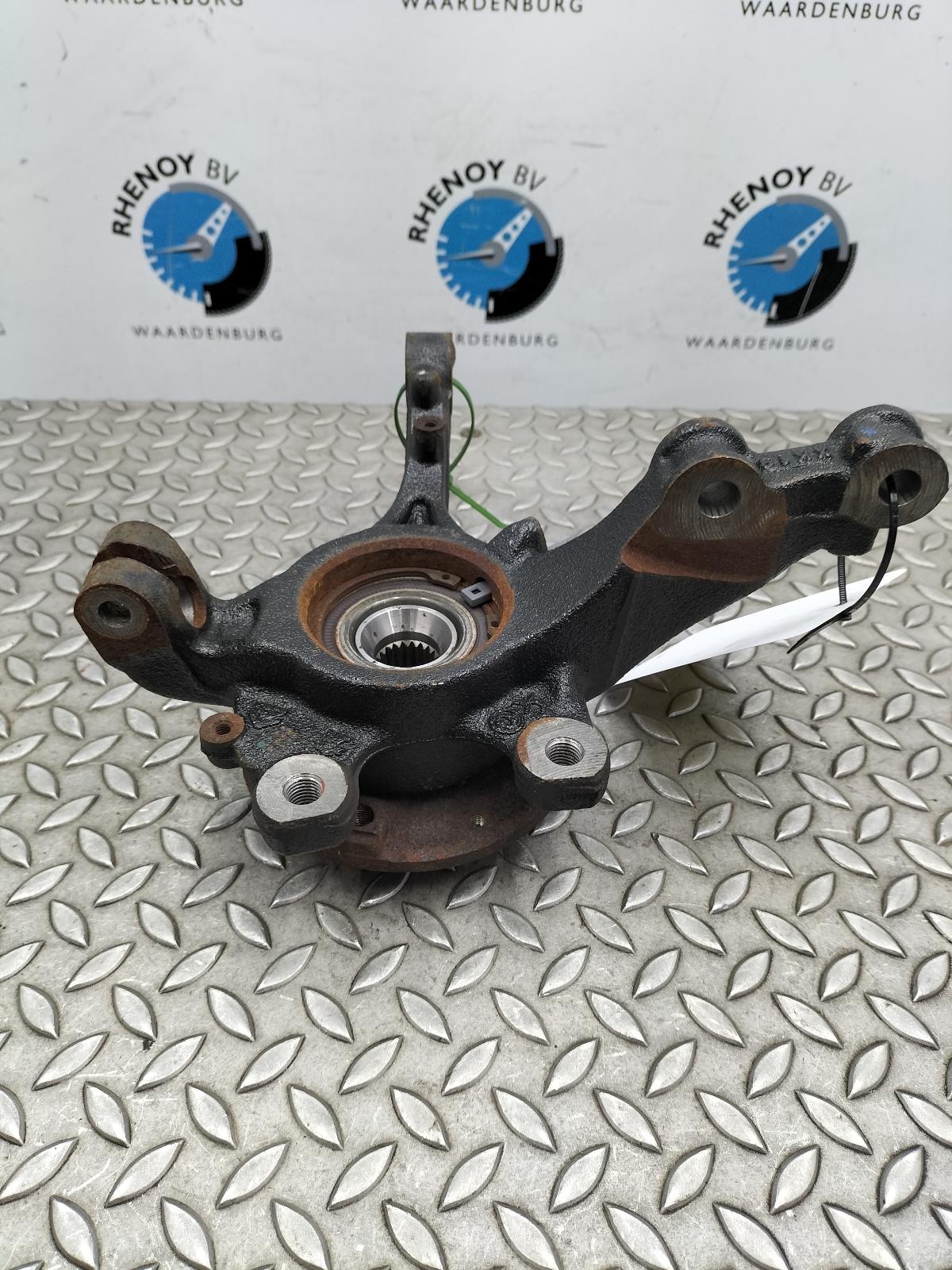 Bekijk Auto-onderdeel FUSEE LV OPEL / VAUXHALL CORSA 2021