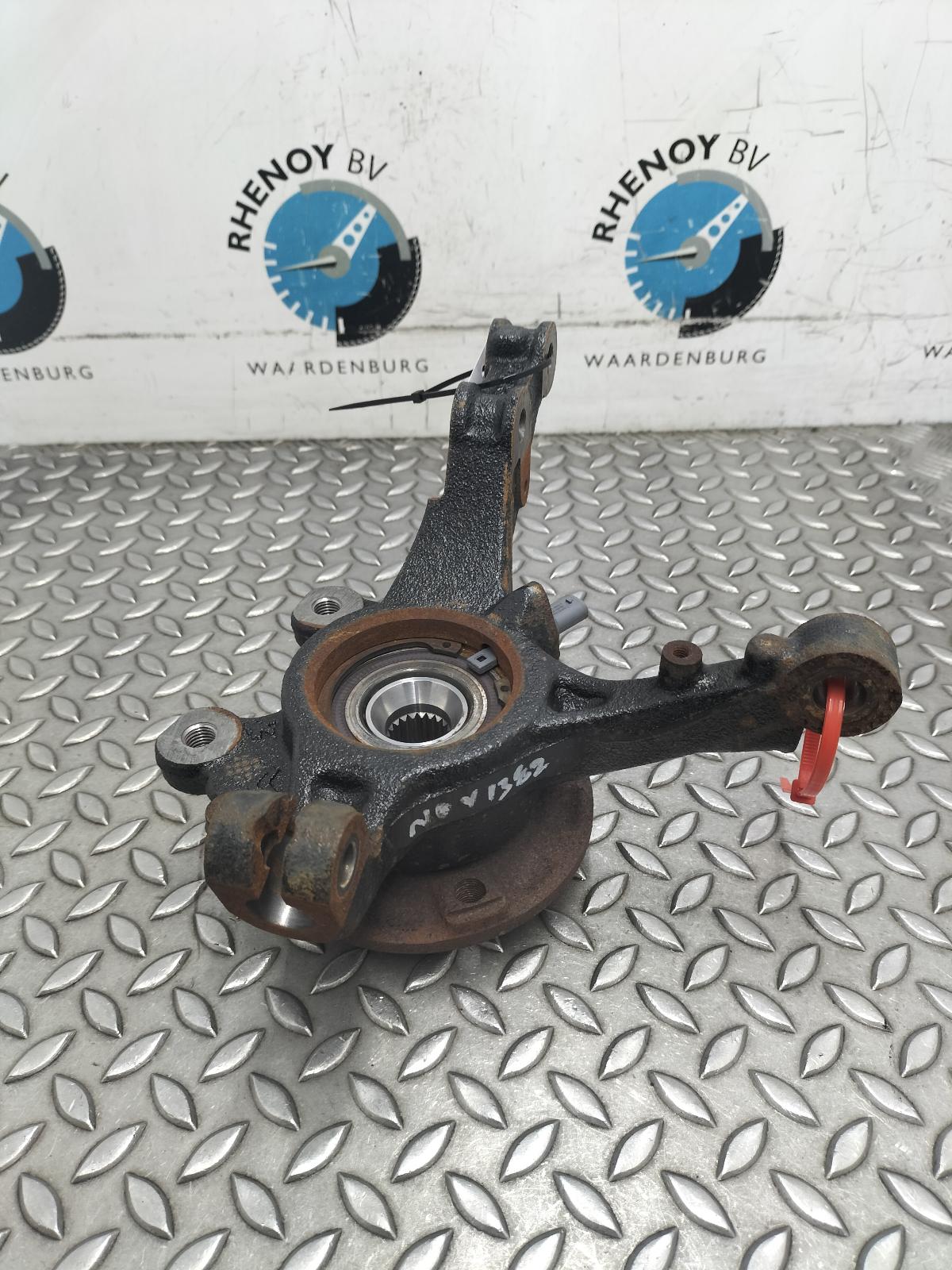 Bekijk Auto-onderdeel FUSEE RV OPEL / VAUXHALL CORSA 2021