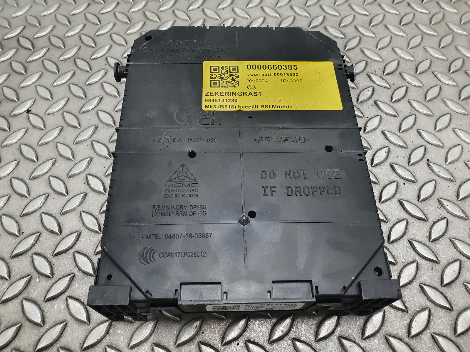 Bekijk Auto-onderdeel ZEKERINGKAST CITROEN C3 2024
