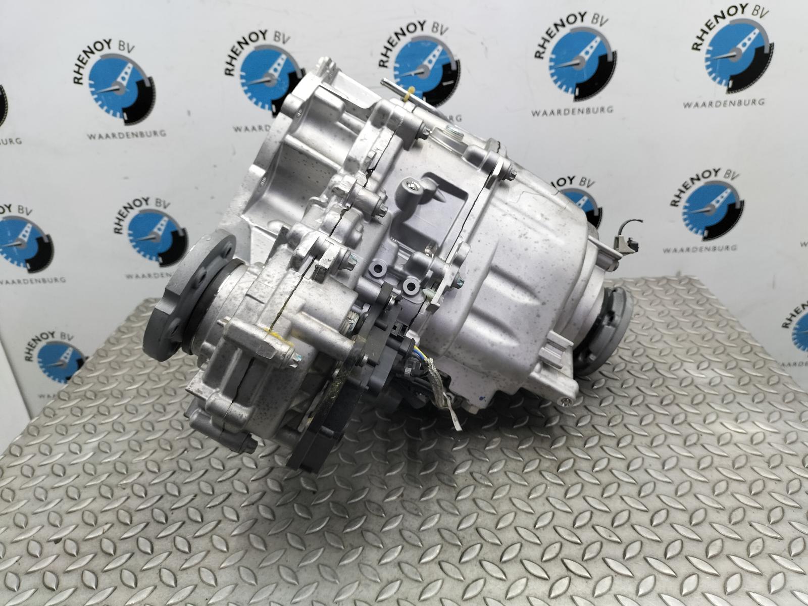 2023 LAND ROVER RANGE ROVER TUSSENBAK View Auto part TUSSENBAK LAND ROVER RANGE ROVER 2023