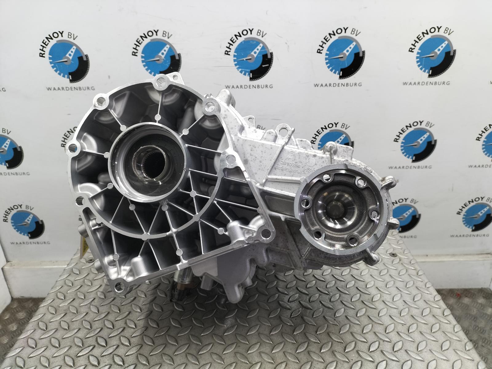 Bekijk Auto-onderdeel TUSSENBAK LAND ROVER RANGE ROVER 2023