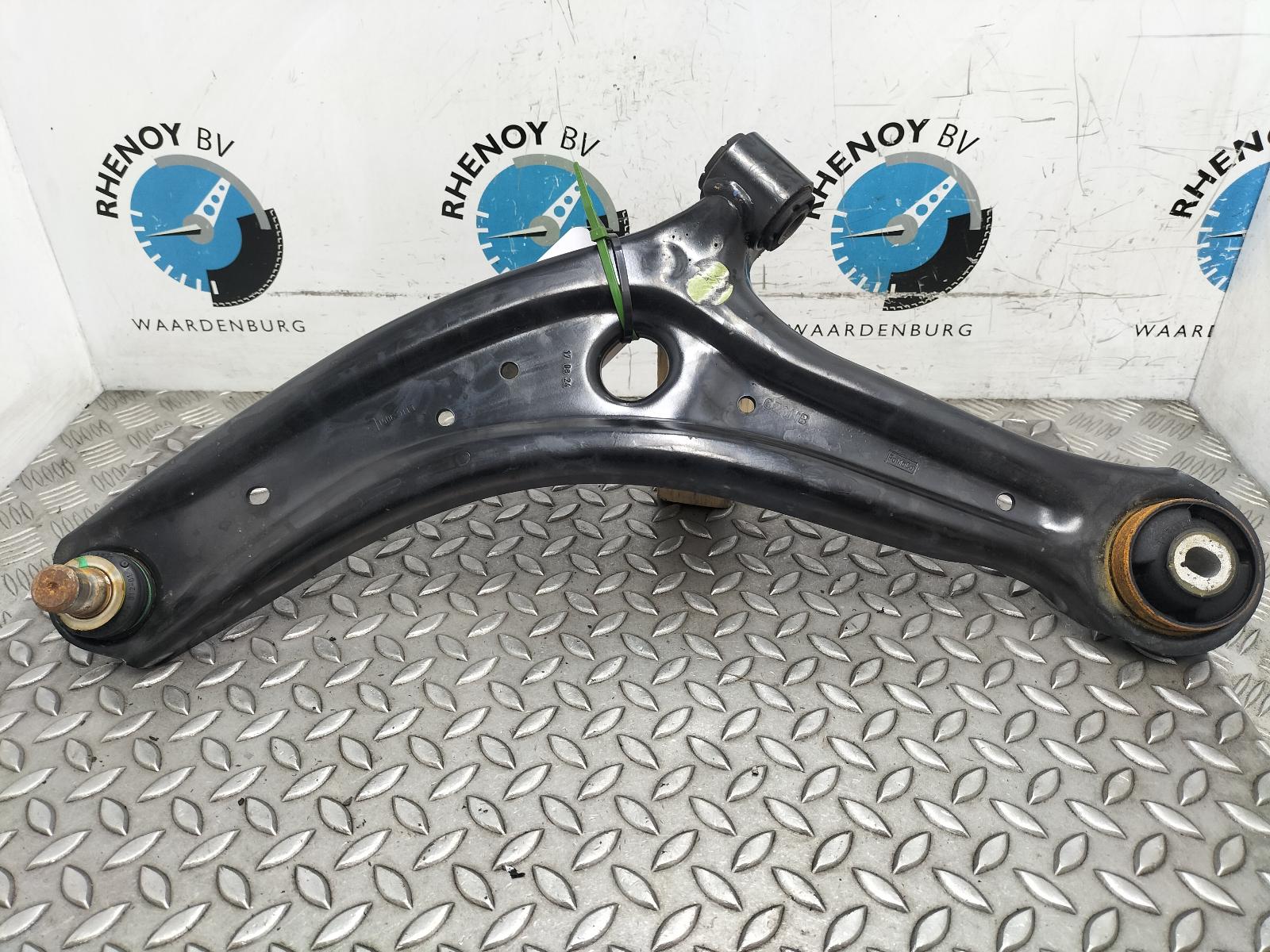 Bekijk Auto-onderdeel DRAAGARM ONDER LV FORD PUMA 2024