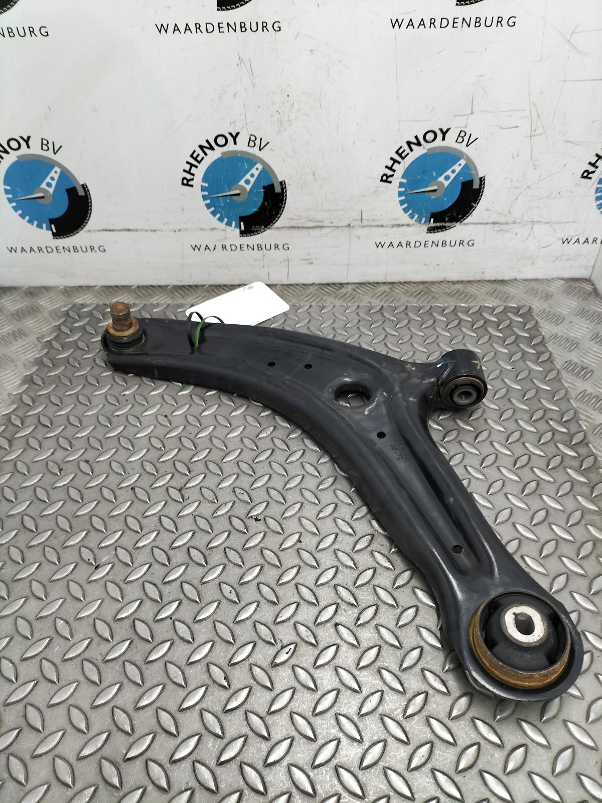 Bekijk Auto-onderdeel DRAAGARM ONDER LV FORD TRANSIT COURIER 2024