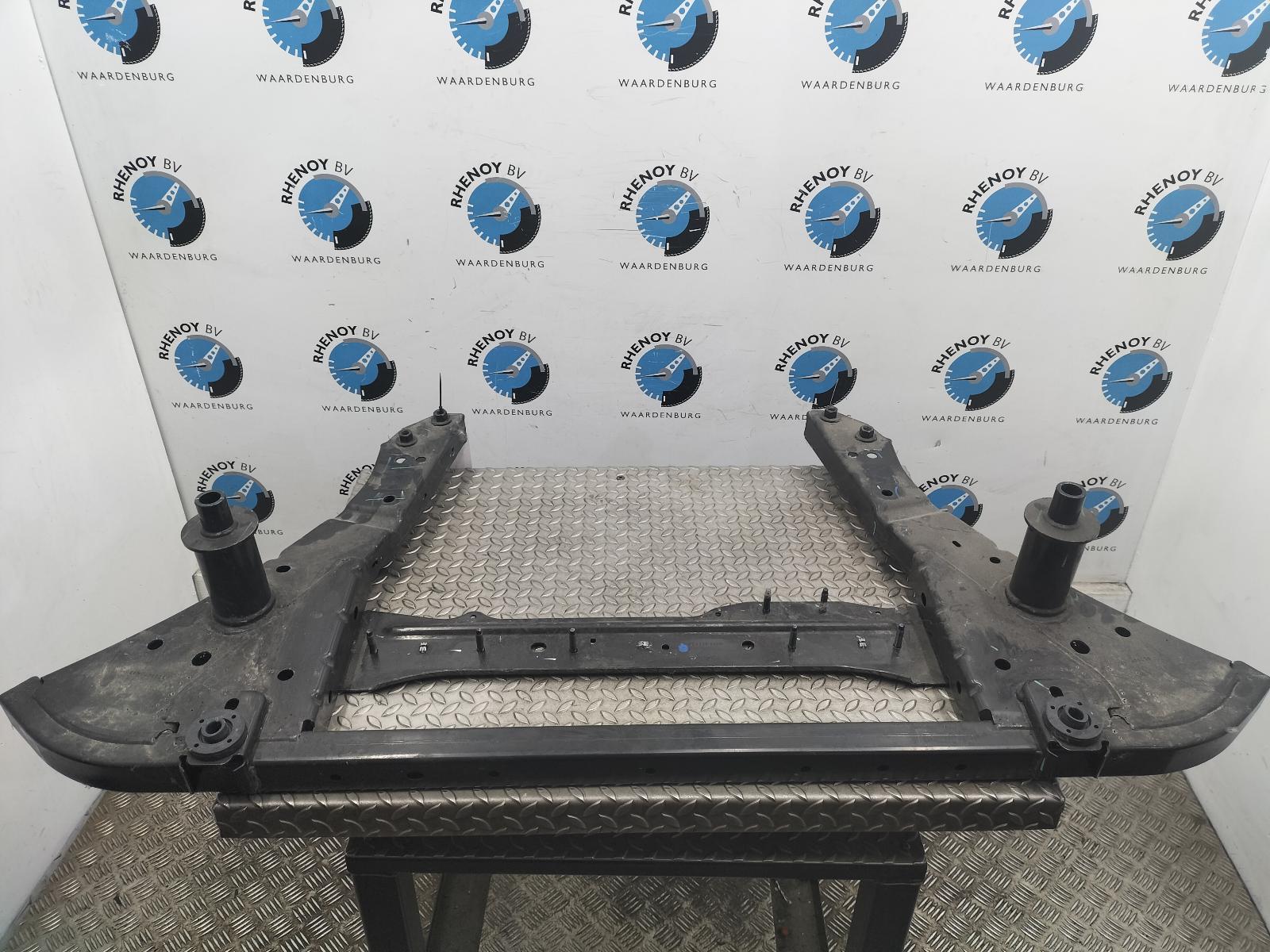 Bekijk Auto-onderdeel RADIATEUR BALK FORD MUSTANG SUV 2022
