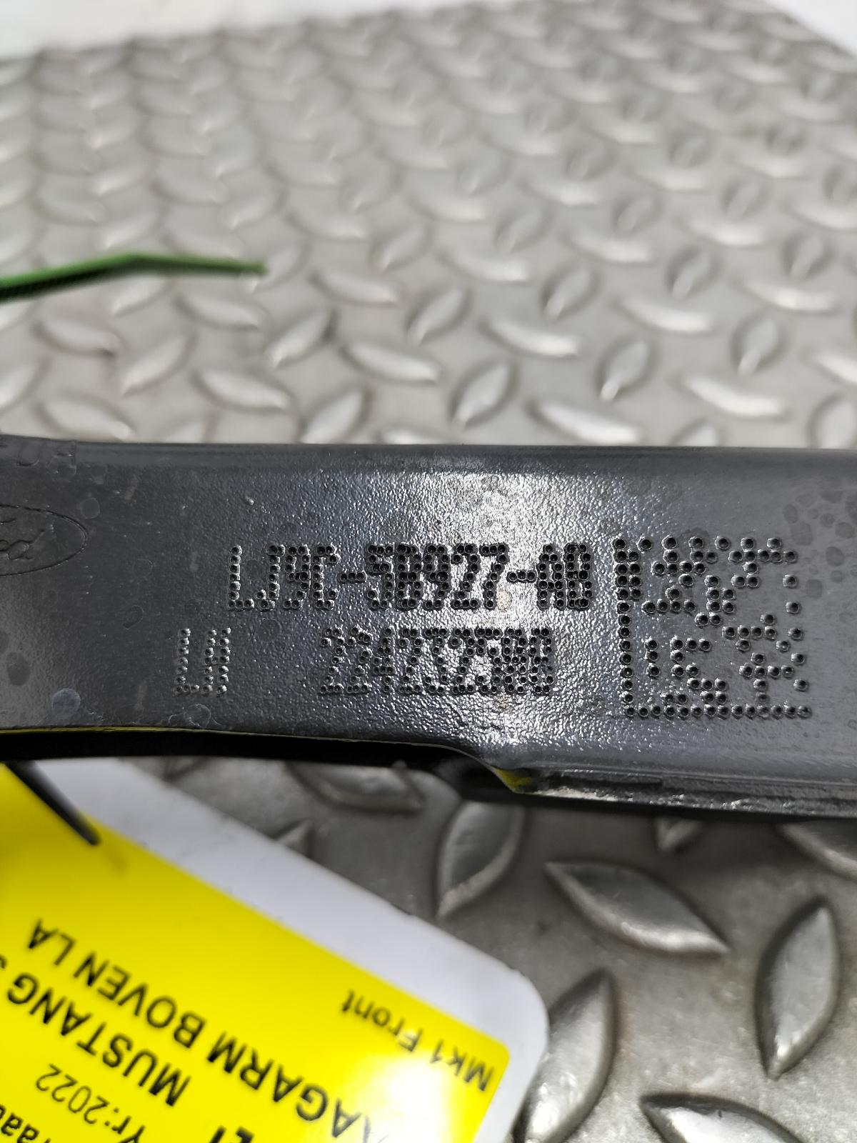 View Auto part DRAAGARM BOVEN LA FORD MUSTANG SUV 2022