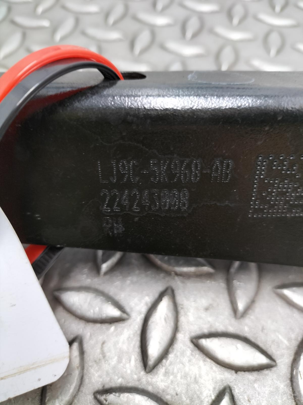 2022 FORD MUSTANG SUV DRAAGARM ONDER RA View Auto part DRAAGARM ONDER RA FORD MUSTANG SUV 2022