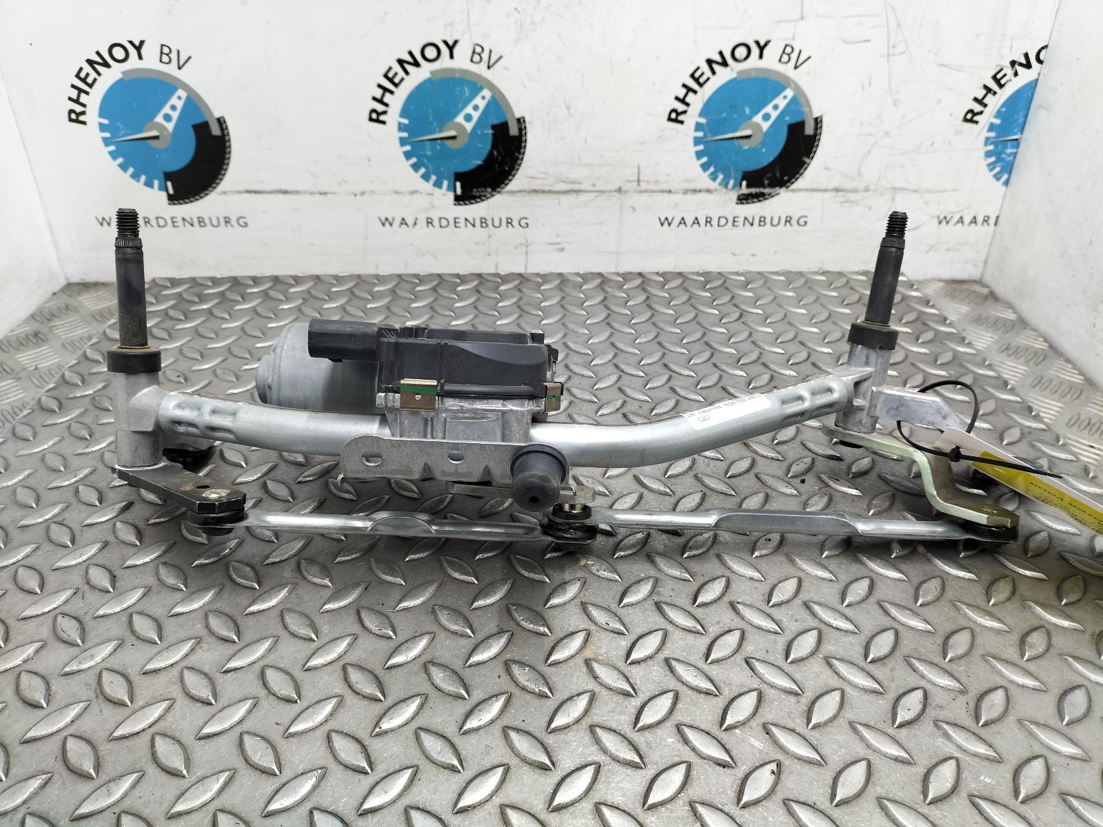 View Auto part RUITENWISSERMOTOR VOOR FORD PUMA 2024