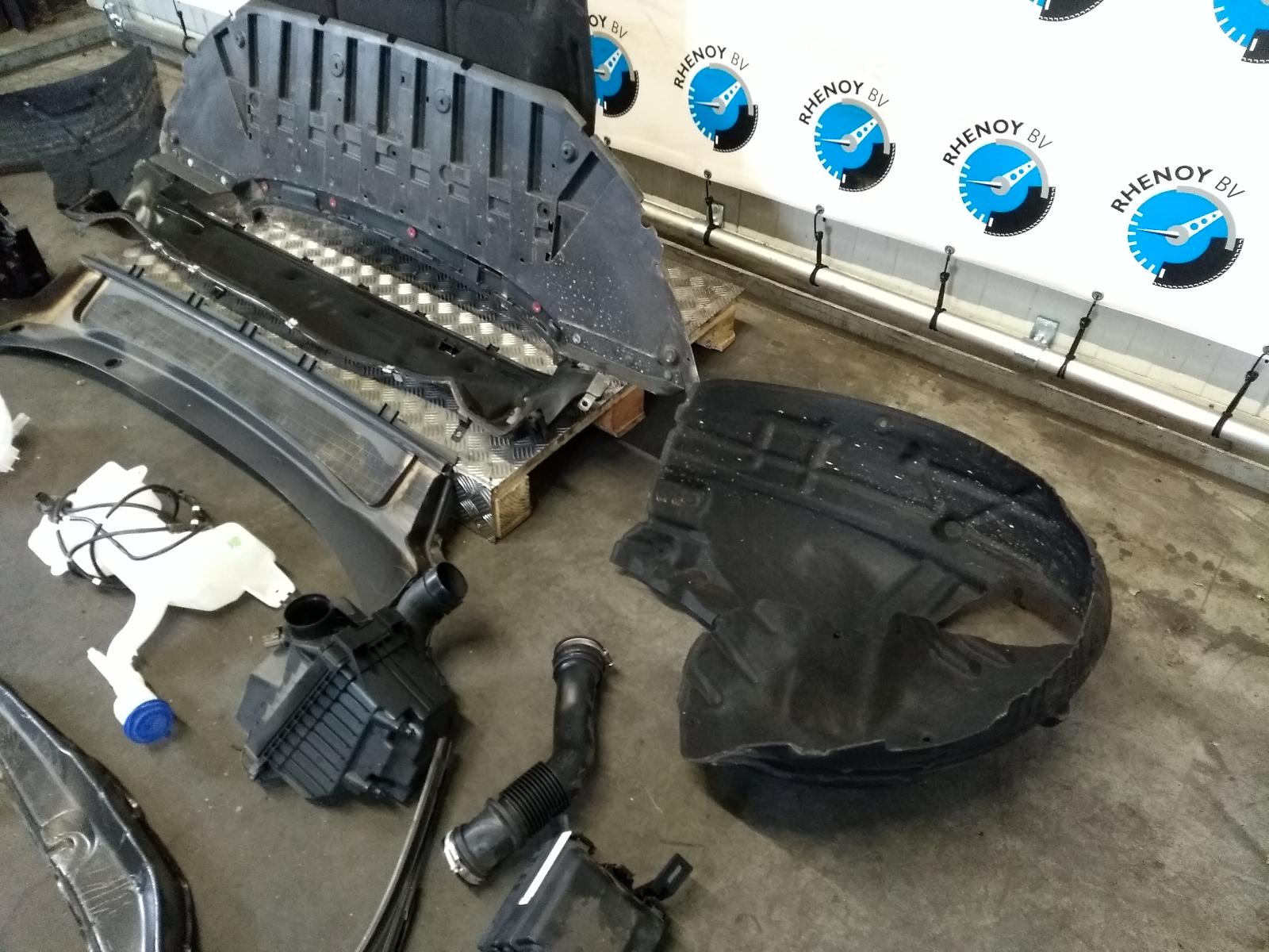 View Auto part VOORKOP COMPLEET FORD PUMA 2024