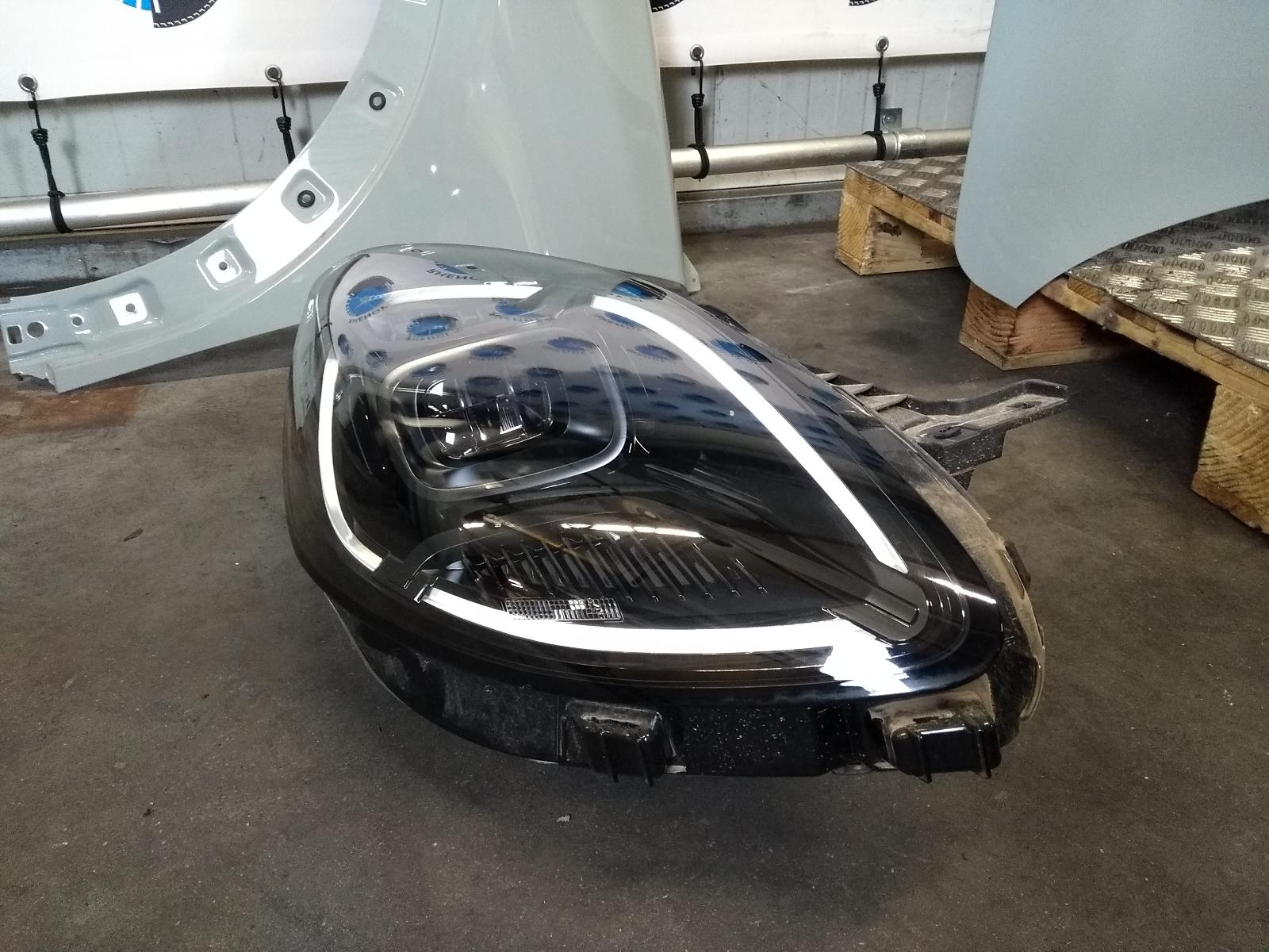 View Auto part VOORKOP COMPLEET FORD PUMA 2024