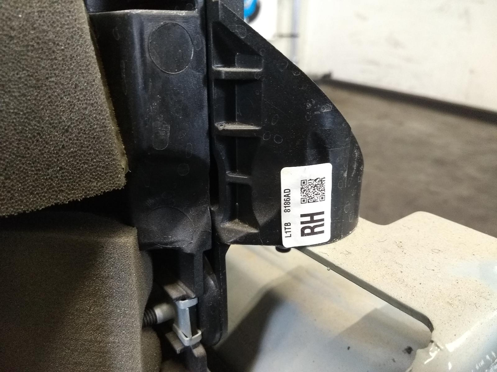 View Auto part VOORKOP COMPLEET FORD PUMA 2024