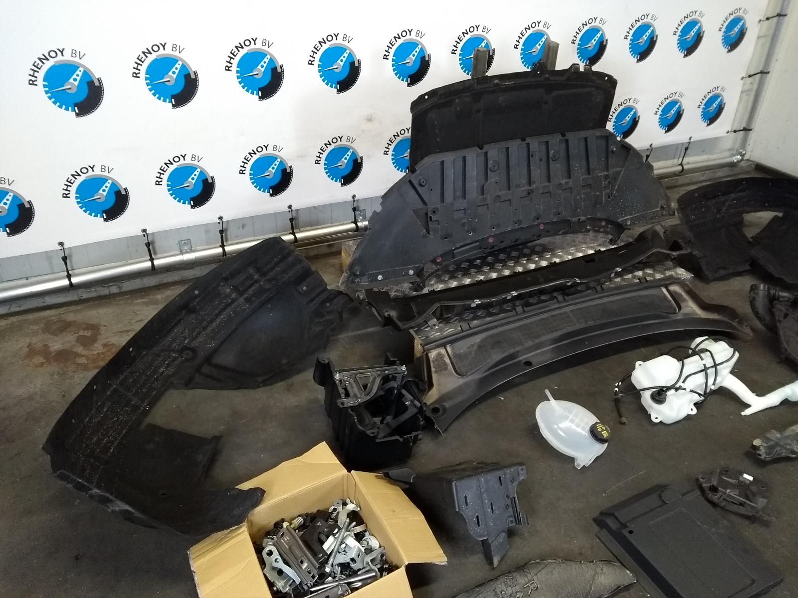 View Auto part VOORKOP COMPLEET FORD PUMA 2024