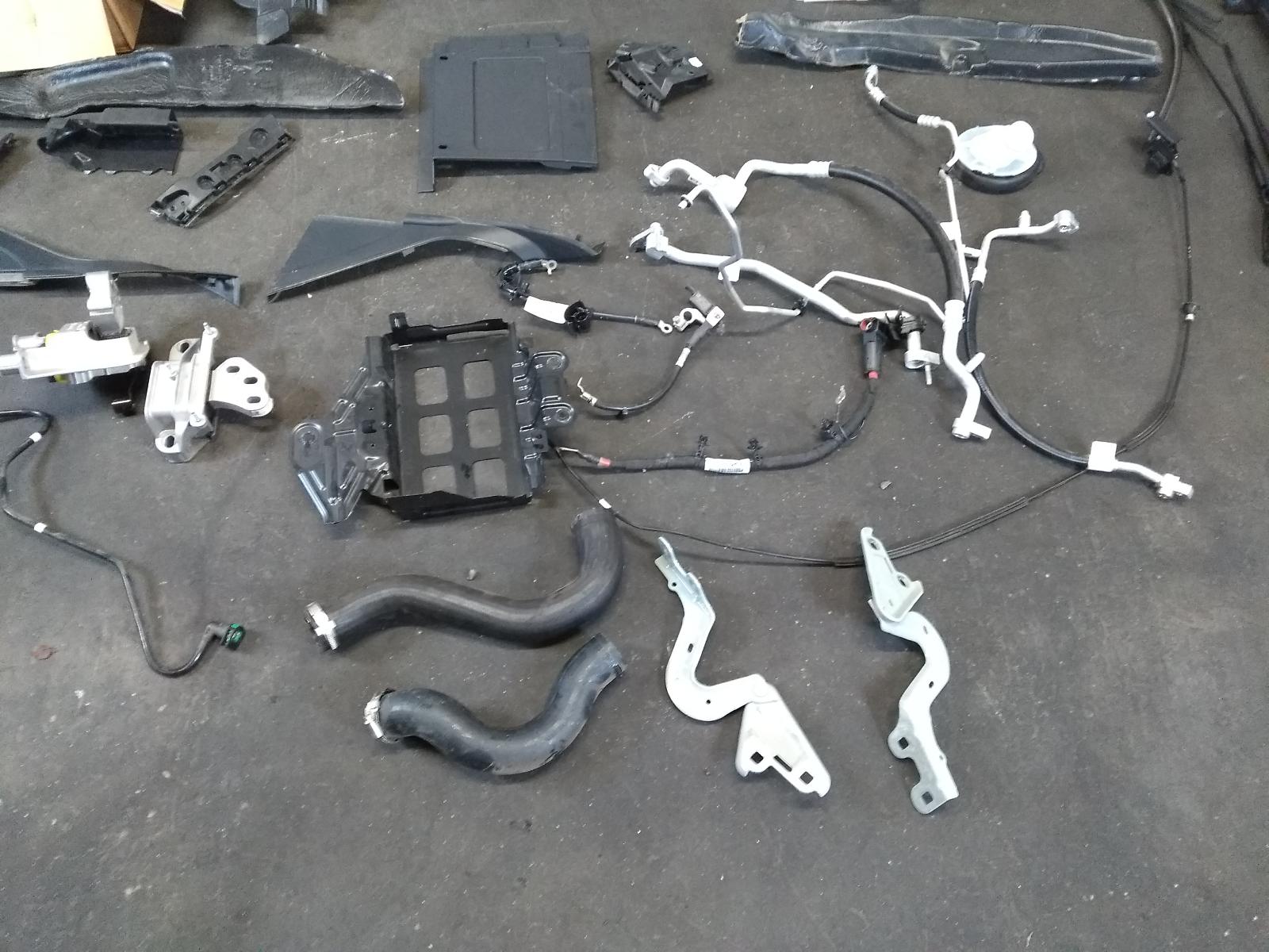View Auto part VOORKOP COMPLEET FORD PUMA 2024