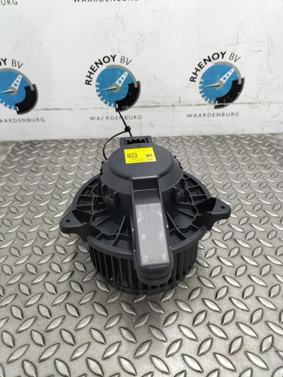 Bekijk Auto-onderdeel KACHELMOTOR FORD PUMA 2024