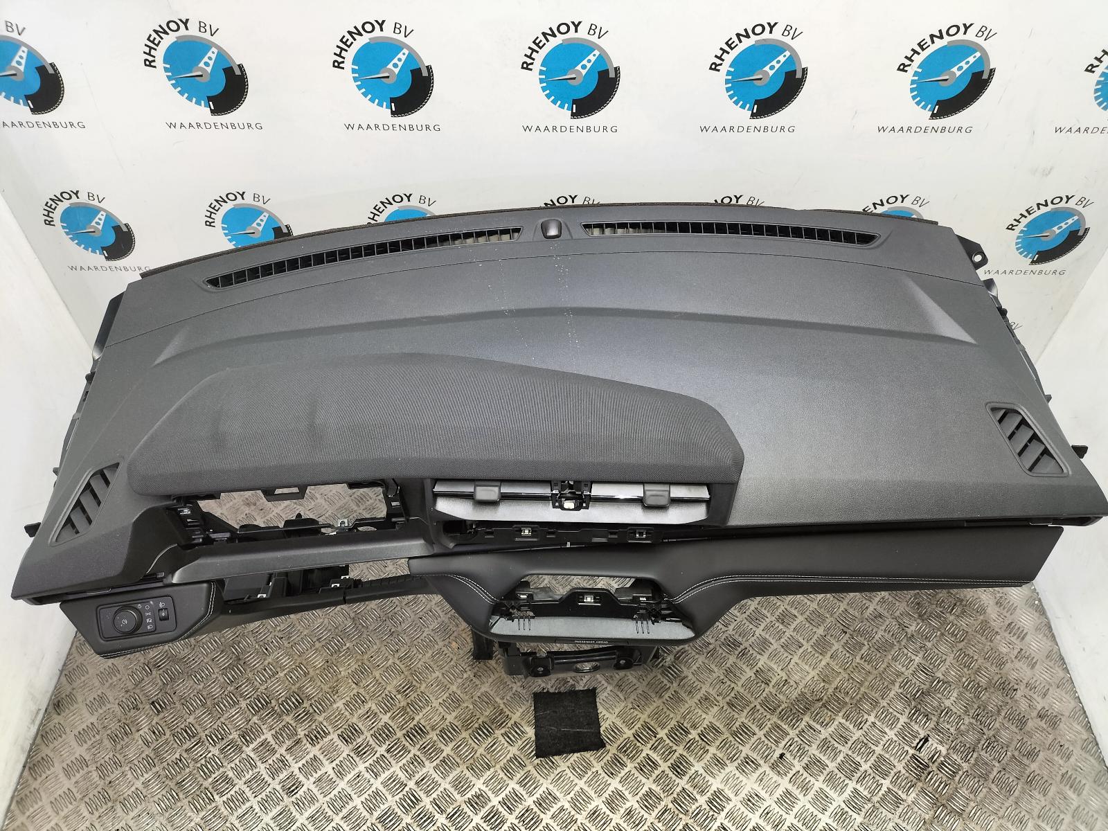 View Auto part DASHBOARD COMPLEET  FORD PUMA 2024