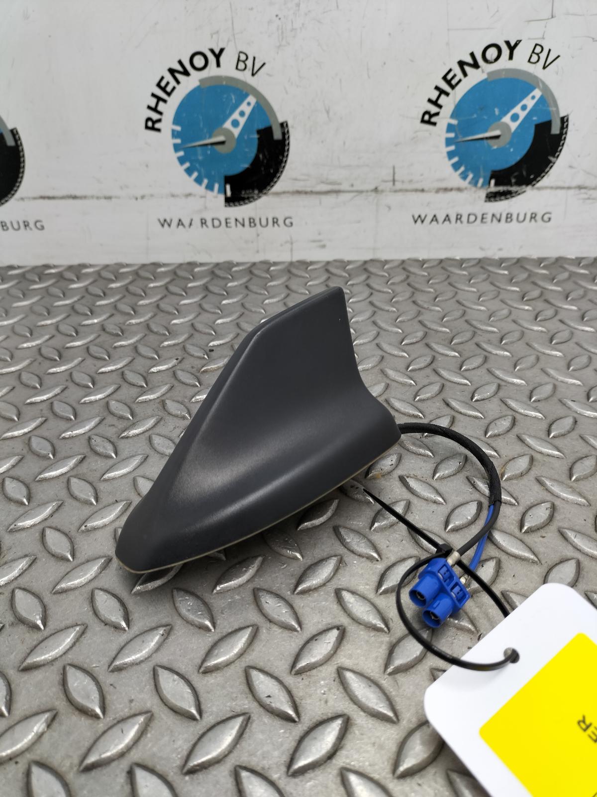 Bekijk Auto-onderdeel ANTENNE FORD TOURNEO COURIER 2024