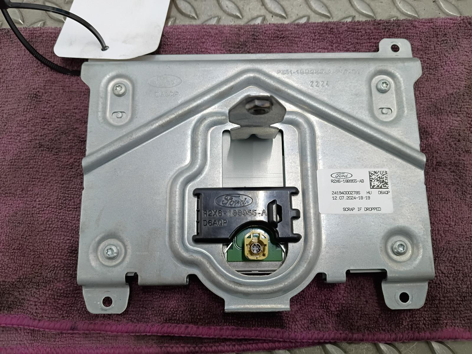 View Auto part INFORMATIE DISPLAY FORD TOURNEO COURIER 2024