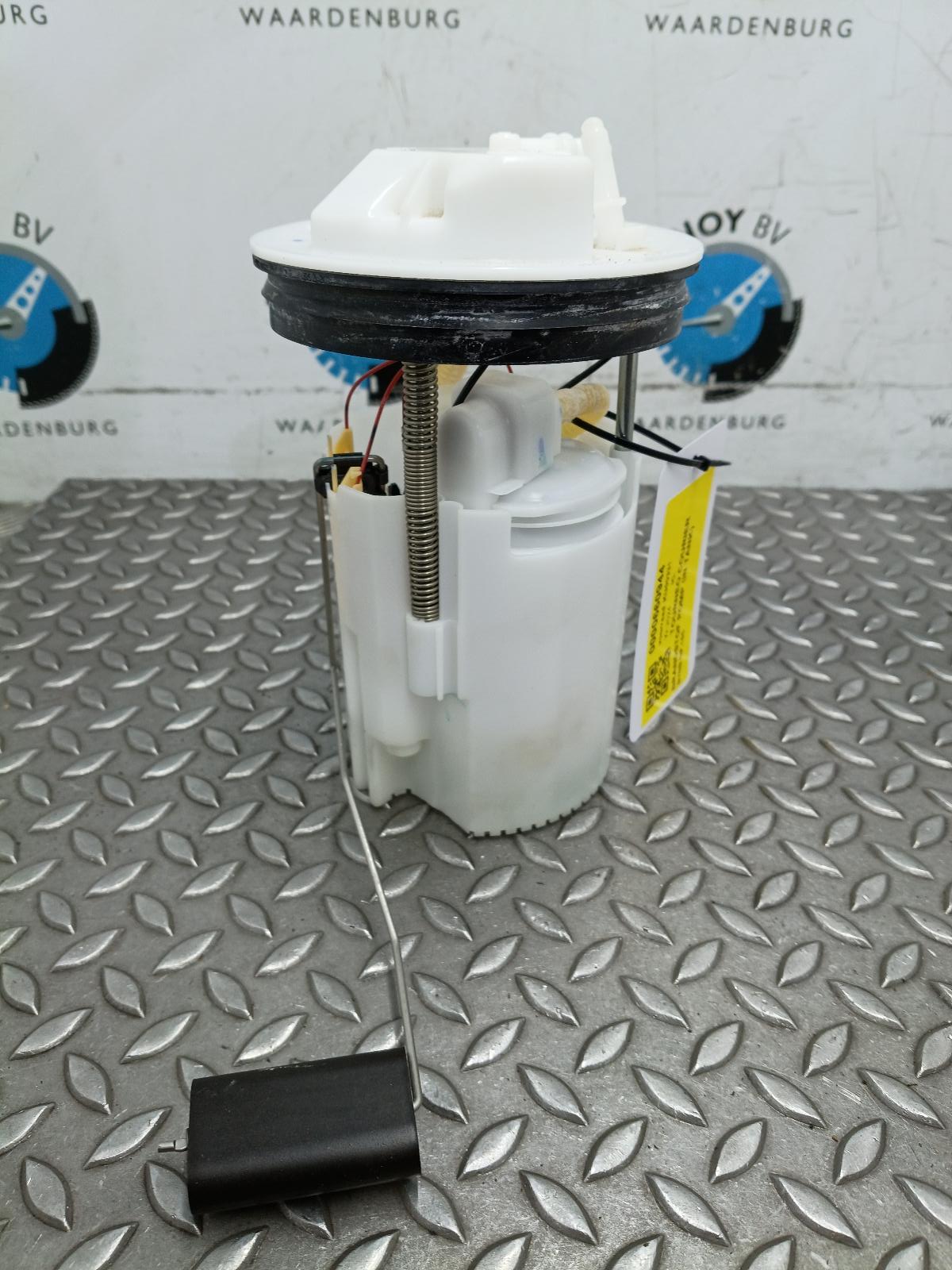 Bekijk Auto-onderdeel BRANDSTOF POMP (IN TANK)  FORD TOURNEO COURIER 2024