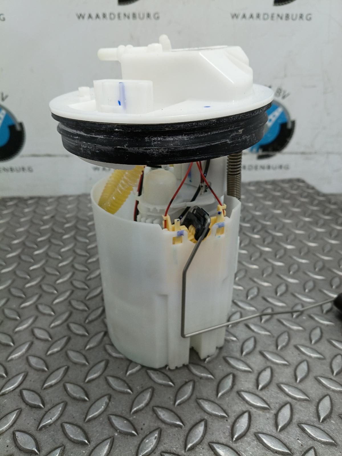 2024 FORD TOURNEO COURIER BRANDSTOF POMP (IN TANK) View Auto part BRANDSTOF POMP (IN TANK) FORD TOURNEO COURIER 2024