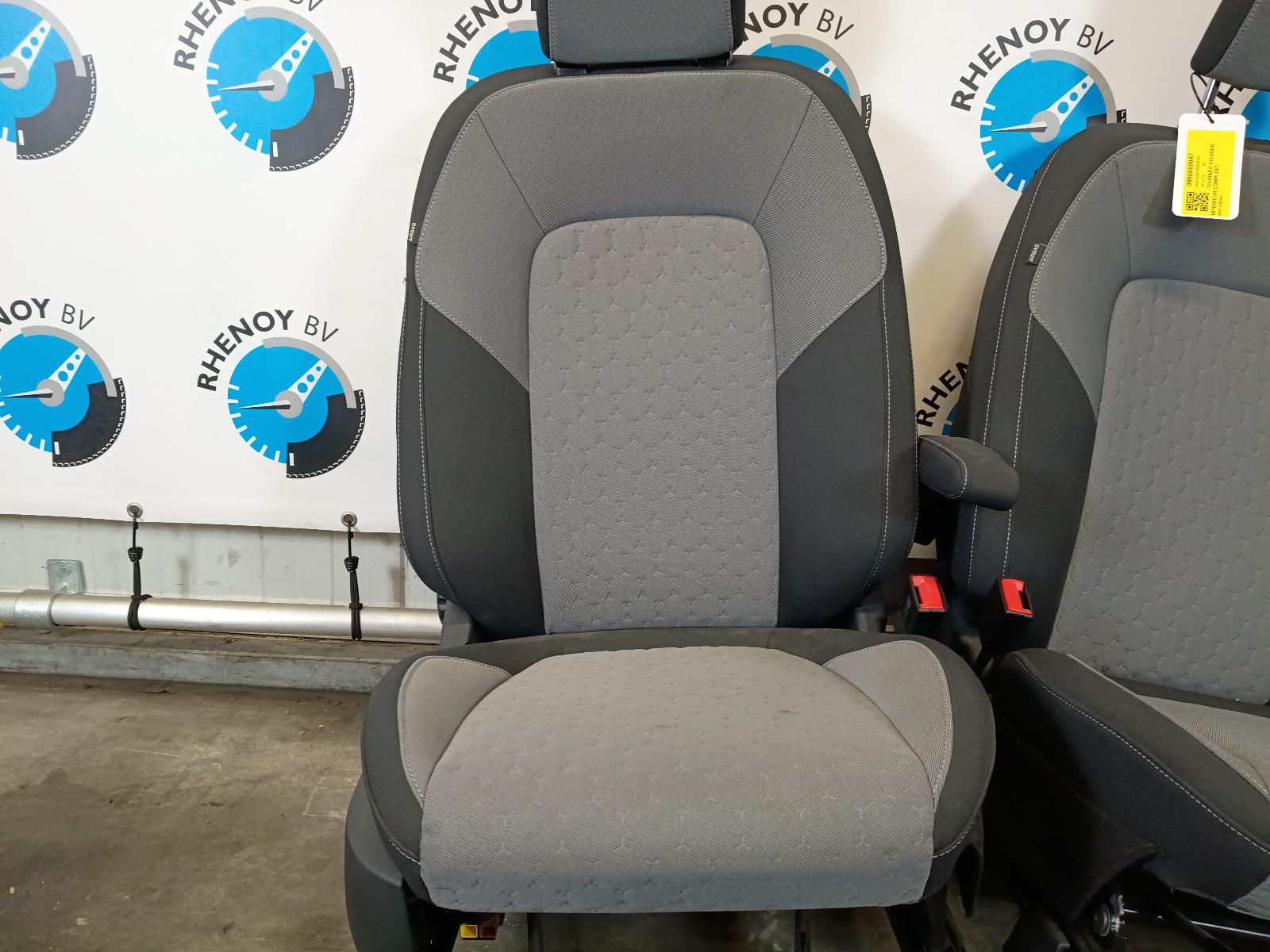 2024 FORD TOURNEO COURIER INTERIEUR COMPLEET View Auto part INTERIEUR COMPLEET FORD TOURNEO COURIER 2024