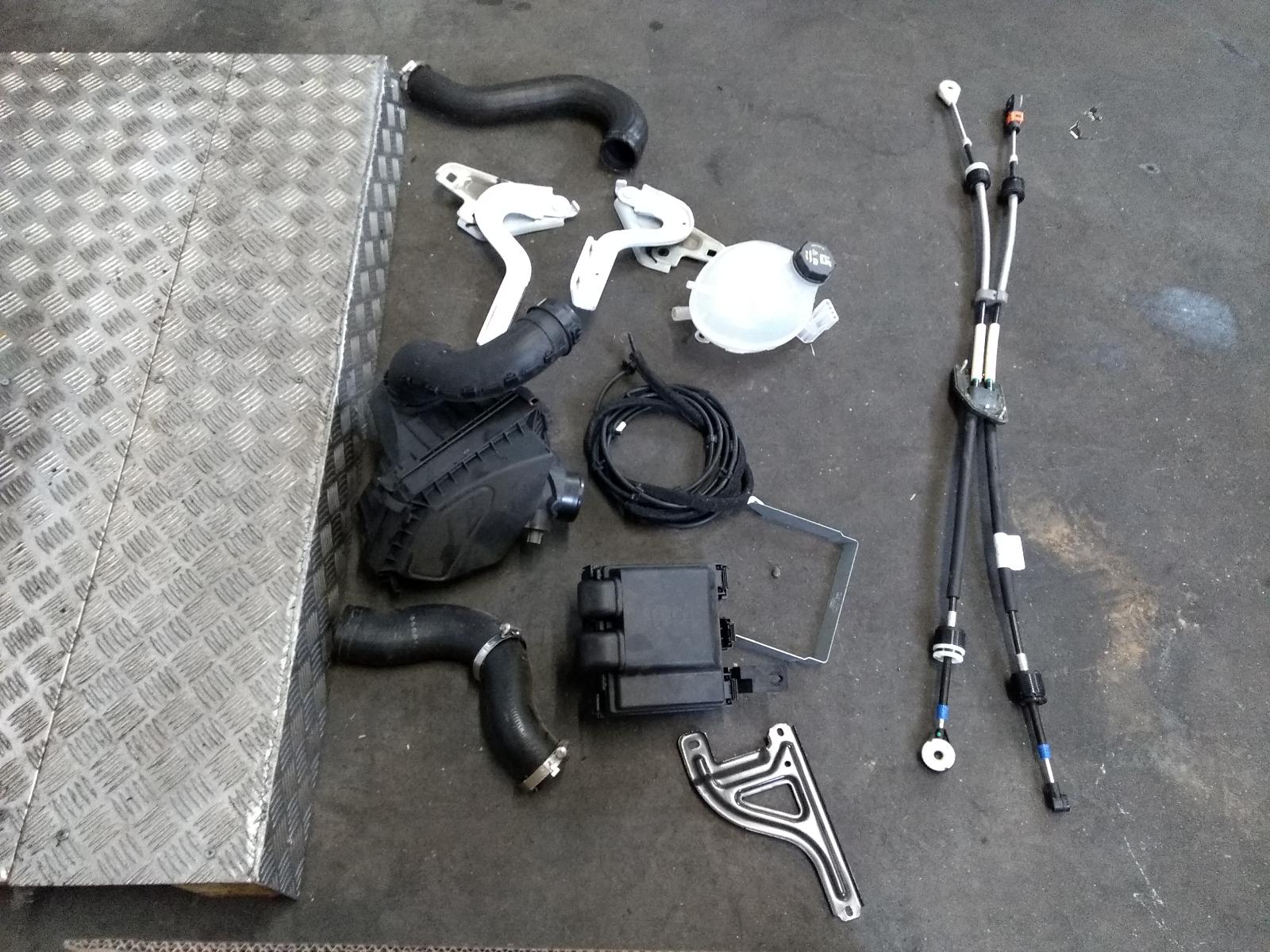 2024 FORD TOURNEO COURIER VOORKOP COMPLEET View Auto part VOORKOP COMPLEET FORD TOURNEO COURIER 2024