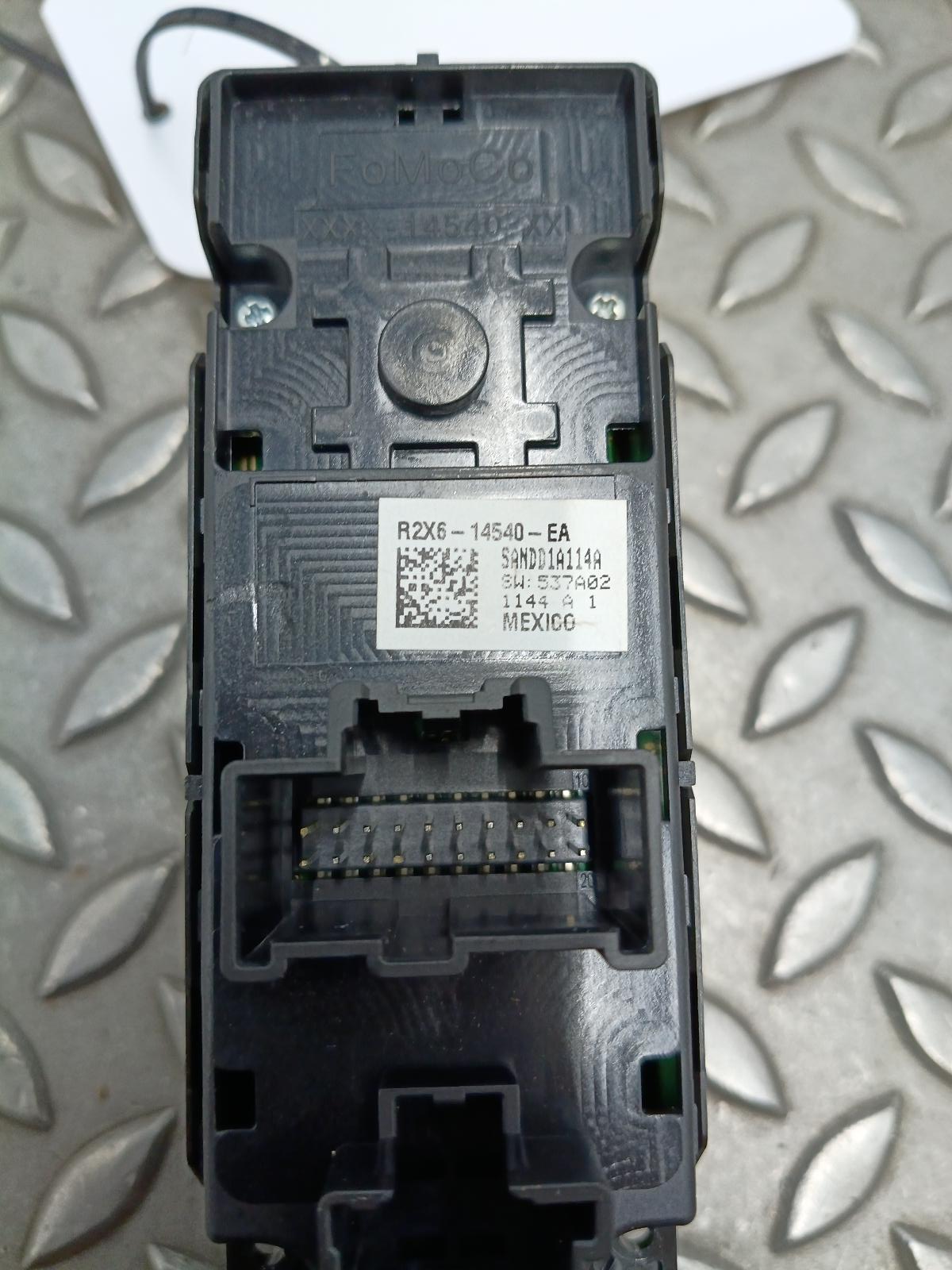 View Auto part SCHAKELAAR  ELEKTRISCHE RAMEN FORD TOURNEO COURIER 2024