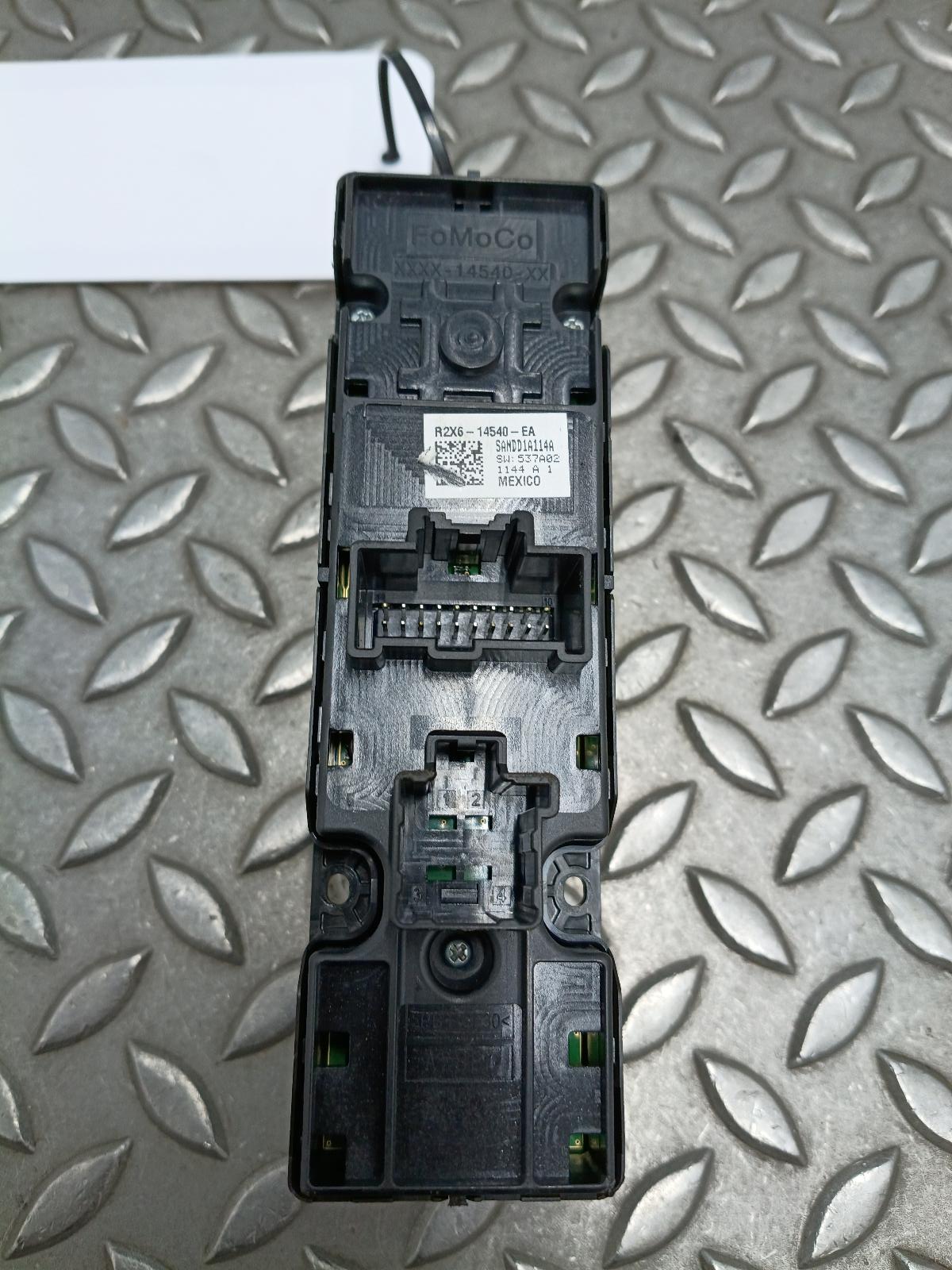 2024 FORD TOURNEO COURIER SCHAKELAAR ELEKTRISCHE RAMEN View Auto part SCHAKELAAR ELEKTRISCHE RAMEN FORD TOURNEO COURIER 2024