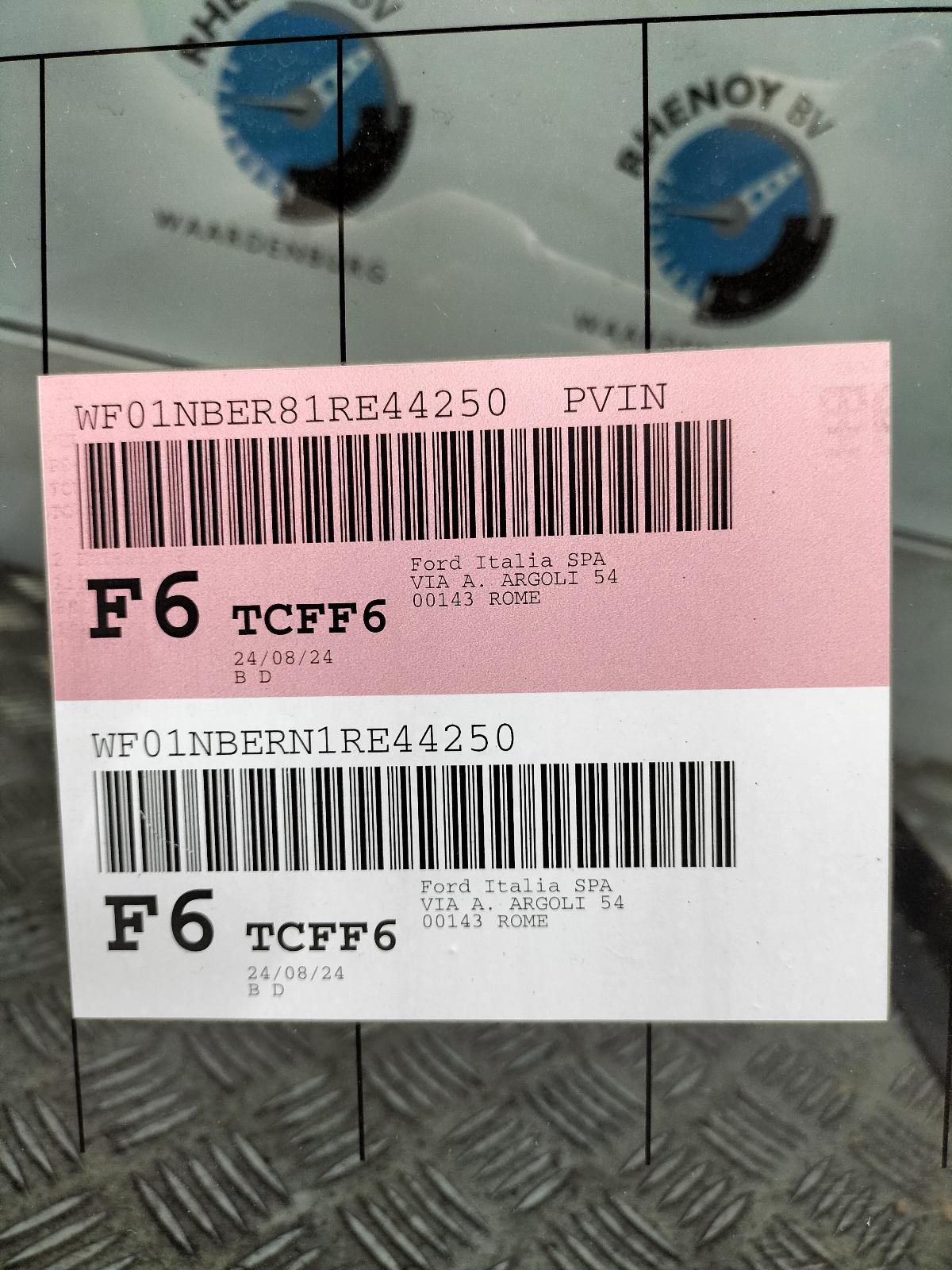 View Auto part RUIT DRIEHOEK RA FORD TOURNEO COURIER 2024