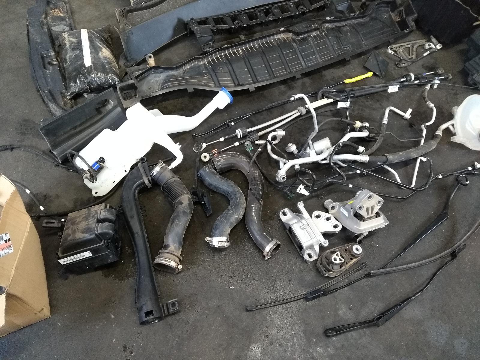 2024 FORD TOURNEO COURIER VOORKOP COMPLEET View Auto part VOORKOP COMPLEET FORD TOURNEO COURIER 2024