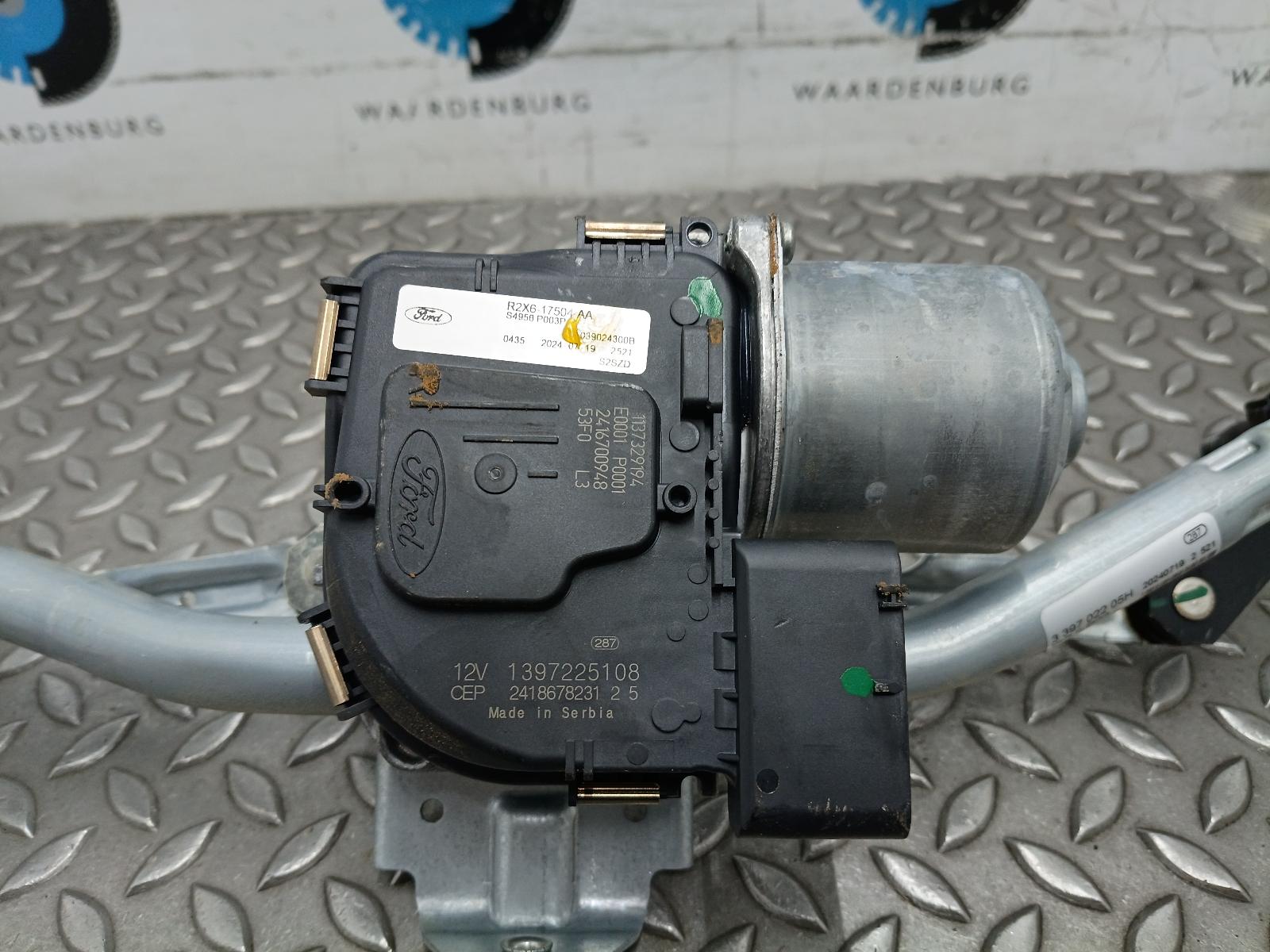 View Auto part RUITENWISSERMOTOR VOOR FORD TOURNEO COURIER 2024