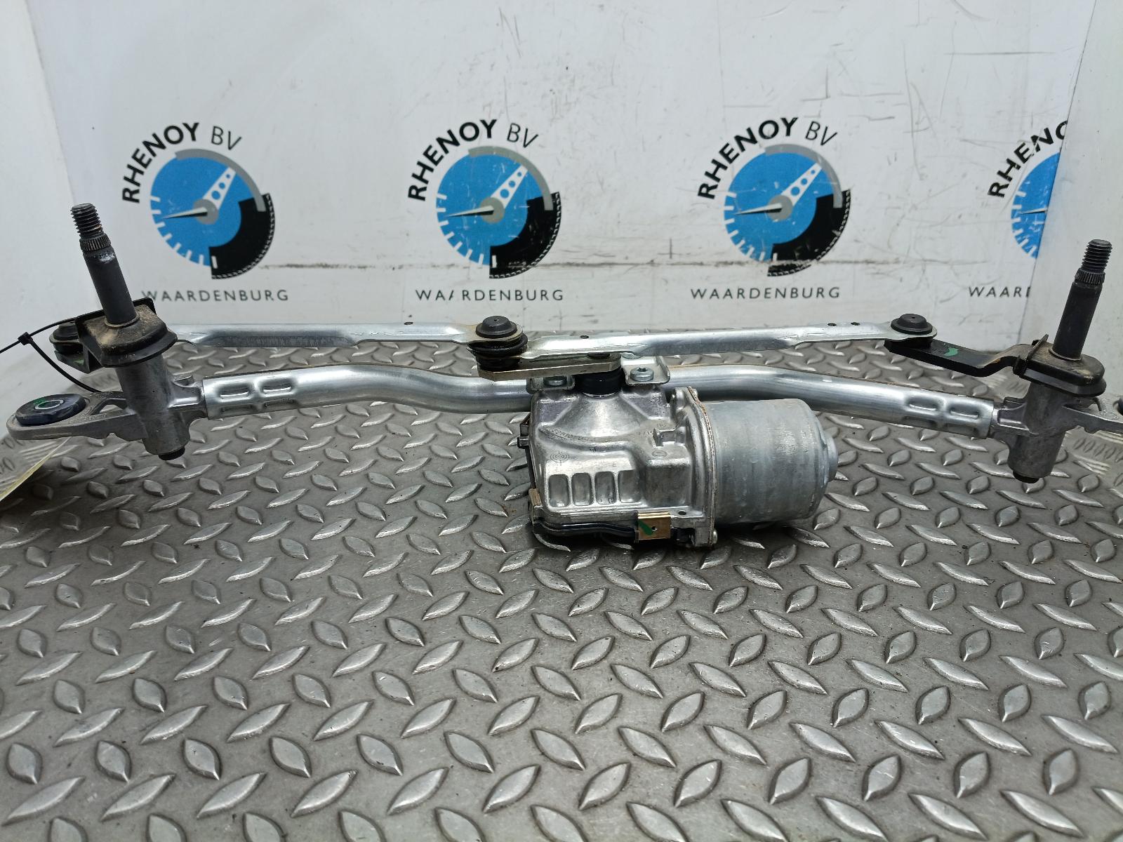 View Auto part RUITENWISSERMOTOR VOOR FORD TOURNEO COURIER 2024