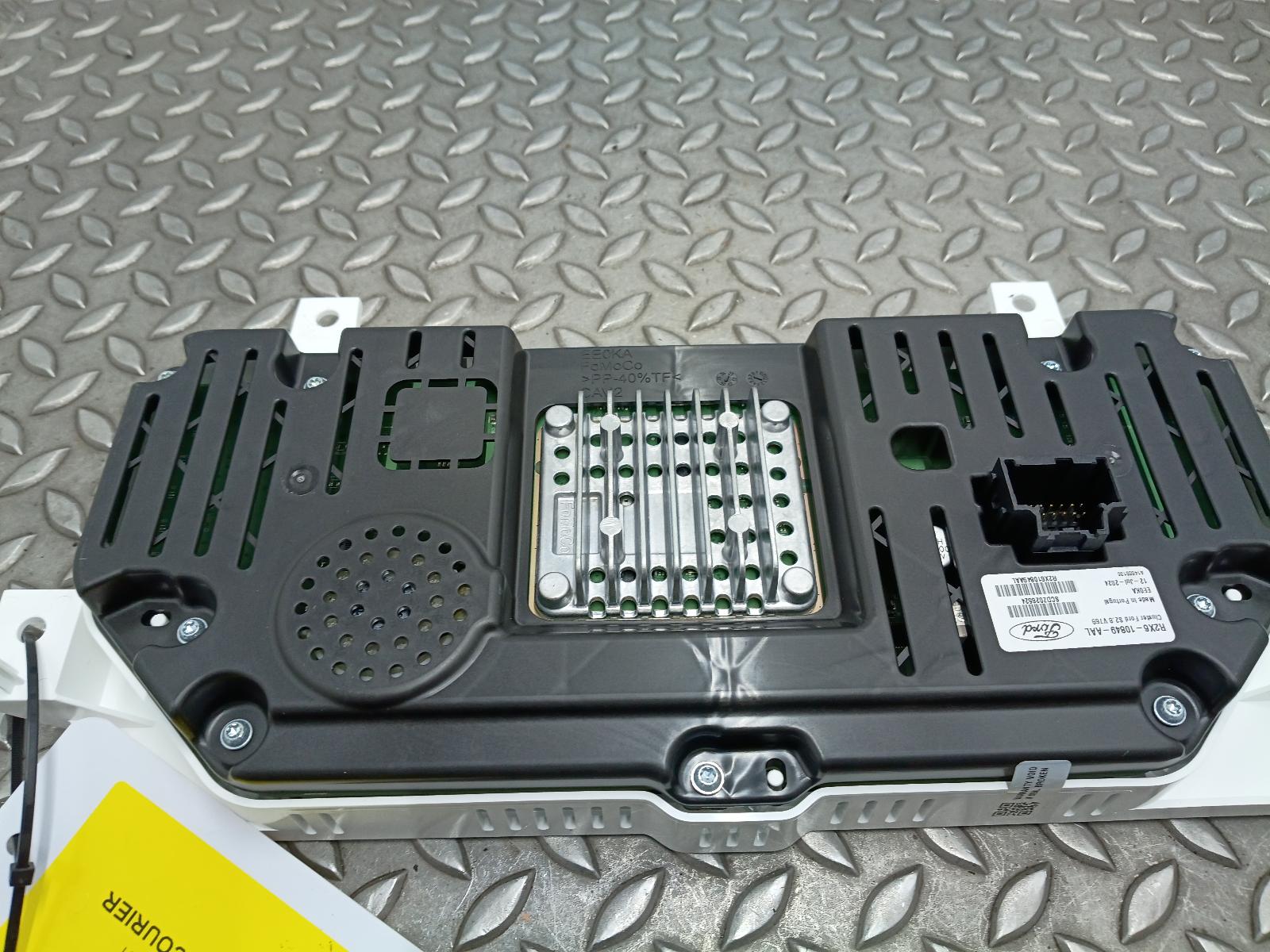 2024 FORD TOURNEO COURIER KLOKKENPANEEL View Auto part KLOKKENPANEEL FORD TOURNEO COURIER 2024