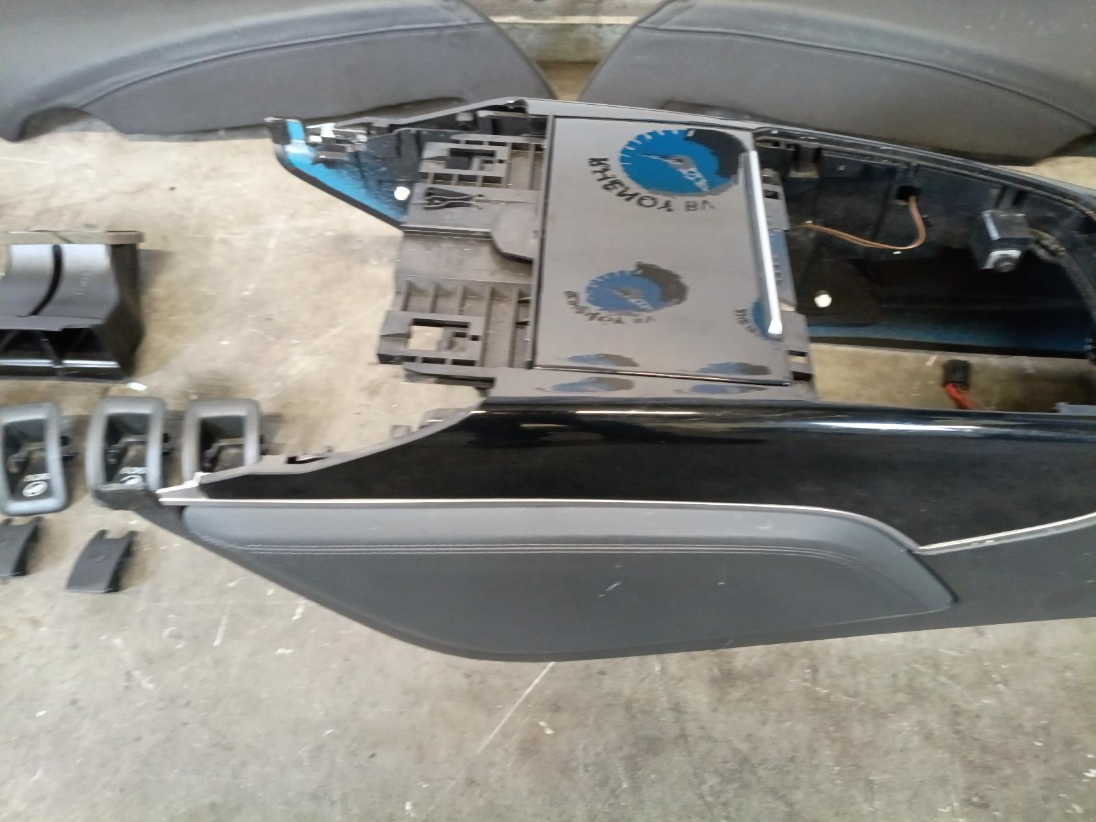 2016 AUDI A6 INTERIEUR COMPLEET View Auto part INTERIEUR COMPLEET AUDI A6 2016