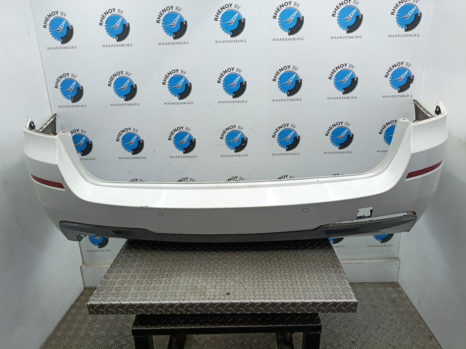 Bekijk Auto-onderdeel BUMPER ACHTER BMW 5 SERIES 2011