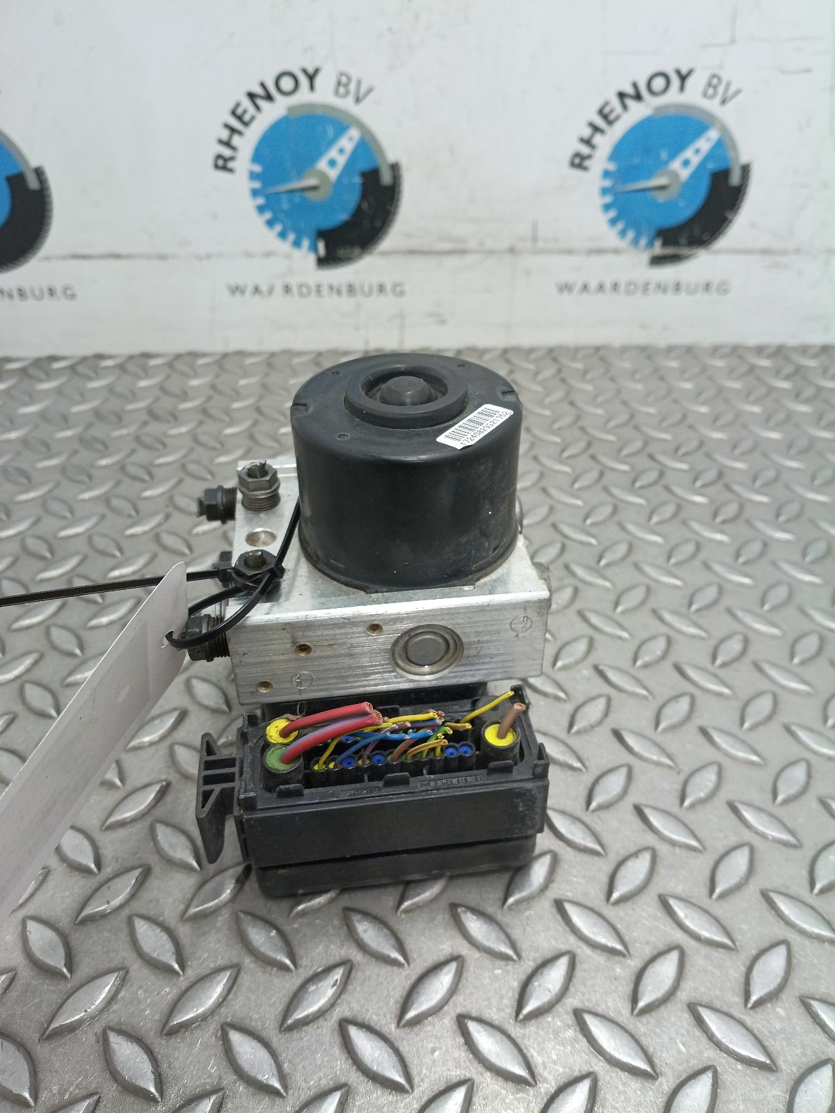Bekijk Auto-onderdeel ABS POMP  MINI (BMW) MINI 2006