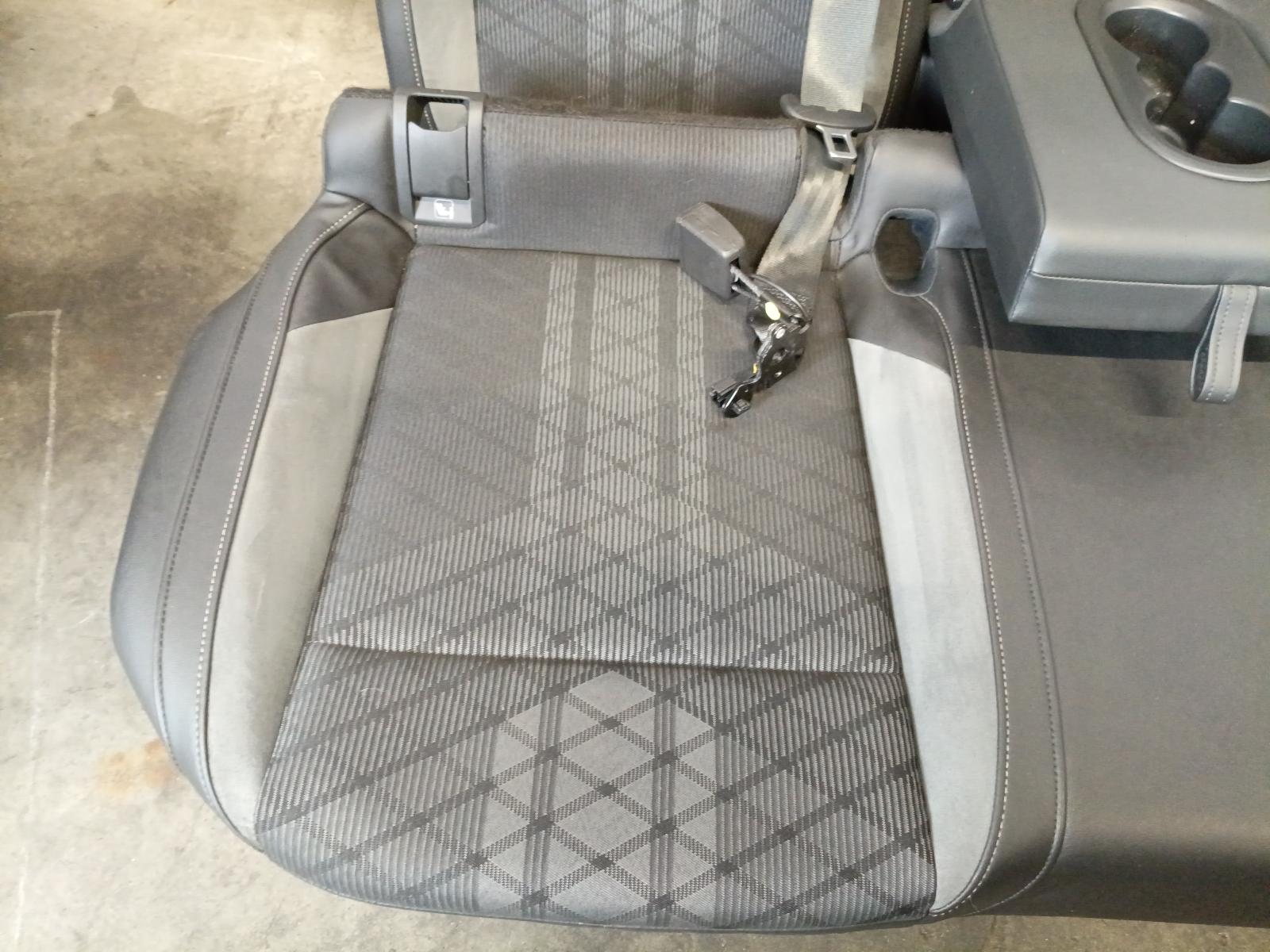 View Auto part INTERIEUR COMPLEET VOLKSWAGEN GOLF 2022
