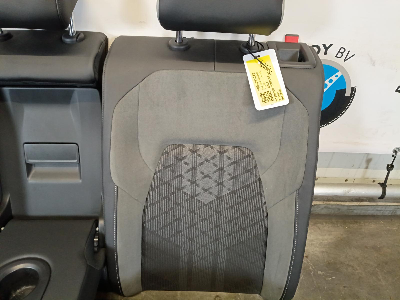 View Auto part INTERIEUR COMPLEET VOLKSWAGEN GOLF 2022