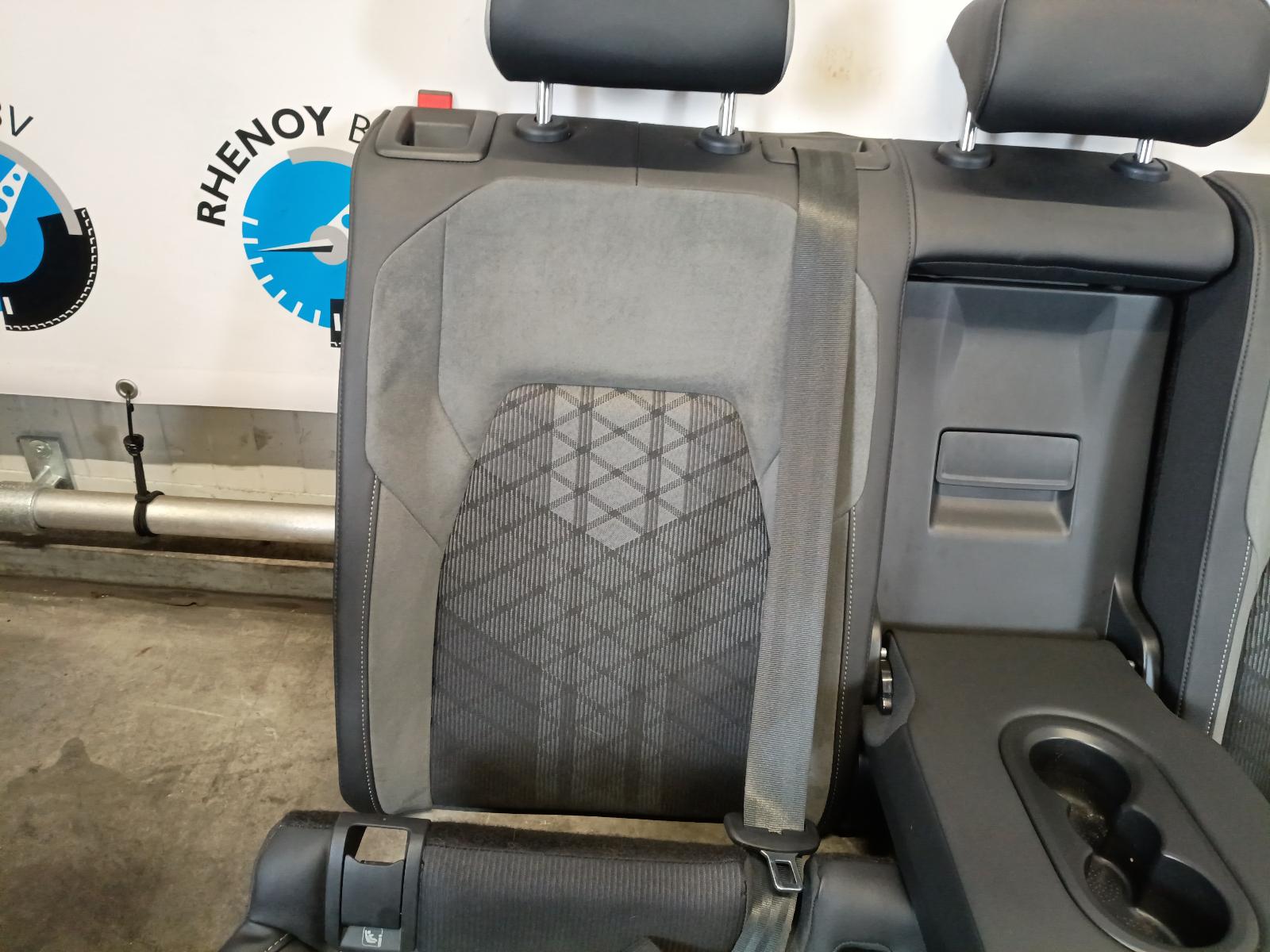 View Auto part INTERIEUR COMPLEET VOLKSWAGEN GOLF 2022