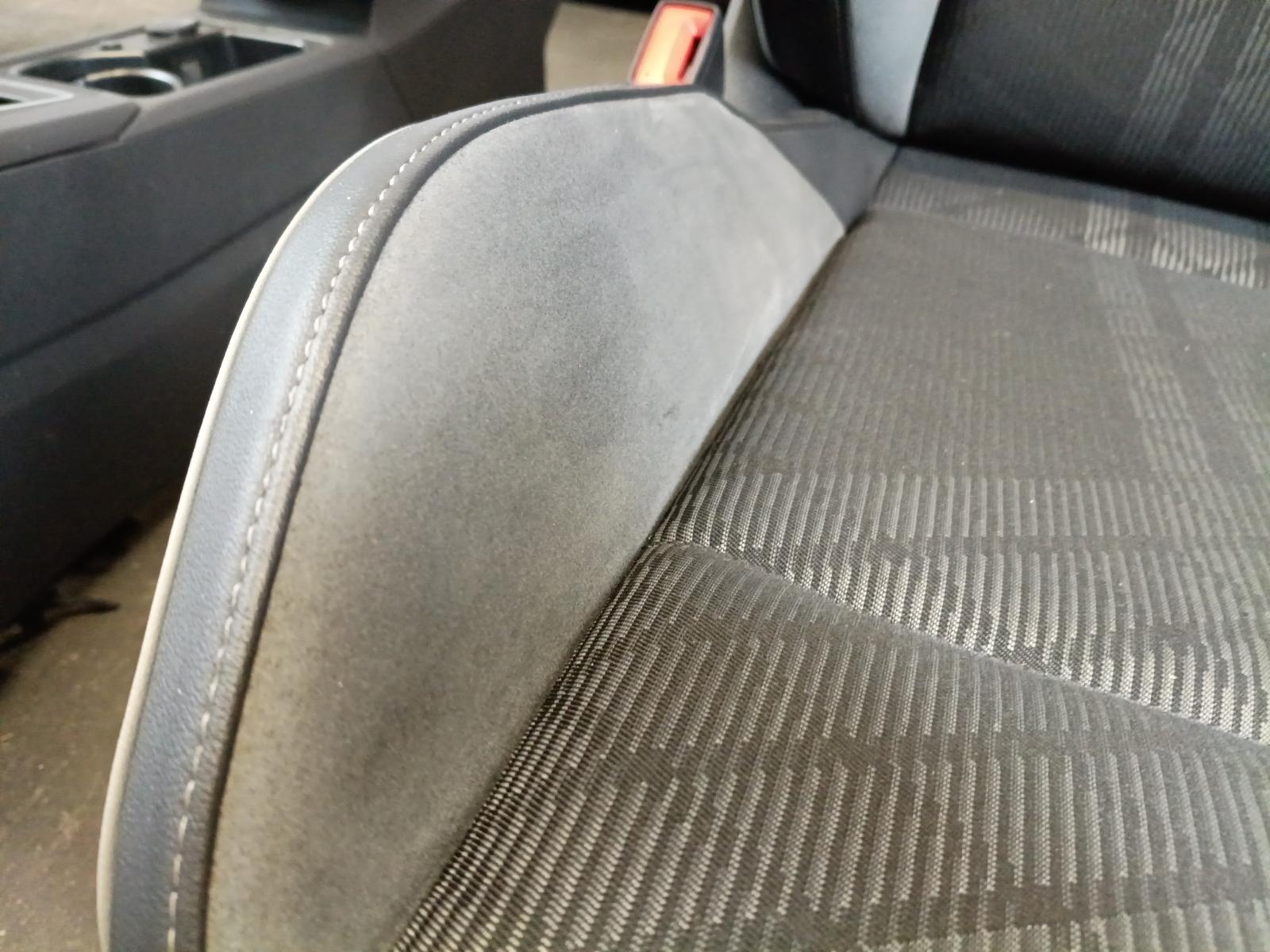 View Auto part INTERIEUR COMPLEET VOLKSWAGEN GOLF 2022