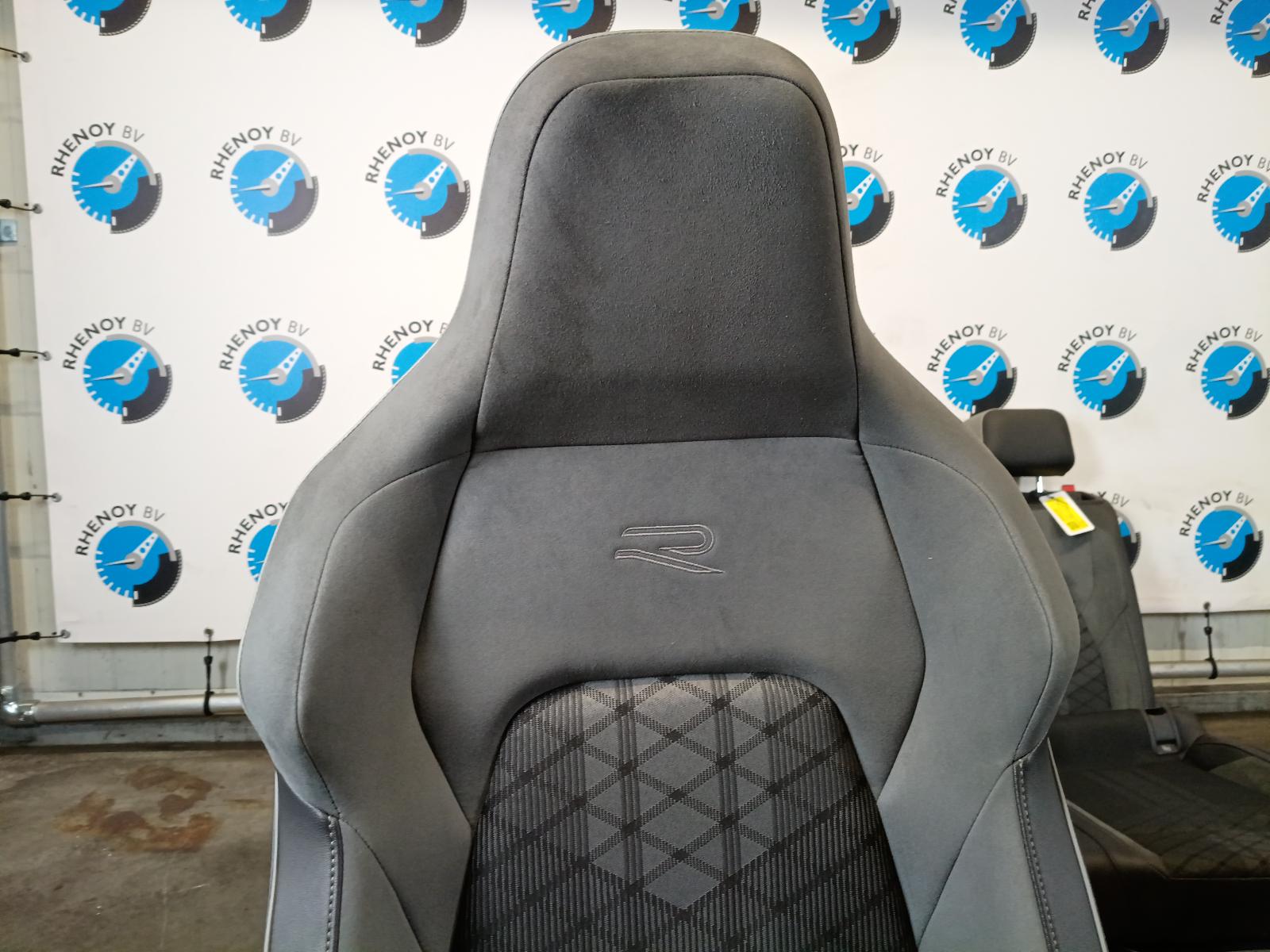View Auto part INTERIEUR COMPLEET VOLKSWAGEN GOLF 2022