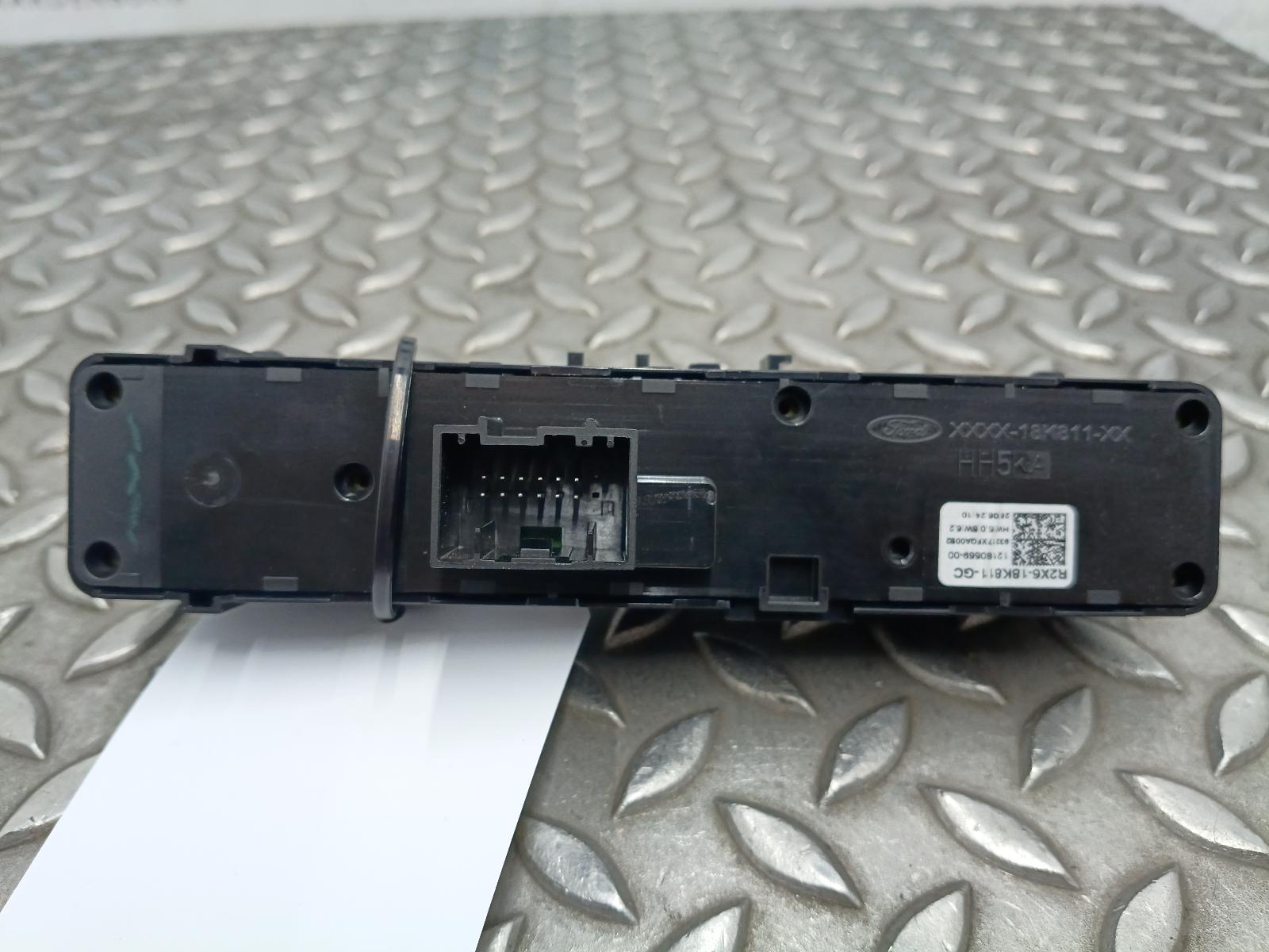 View Auto part RADIO FORD TOURNEO COURIER 2024