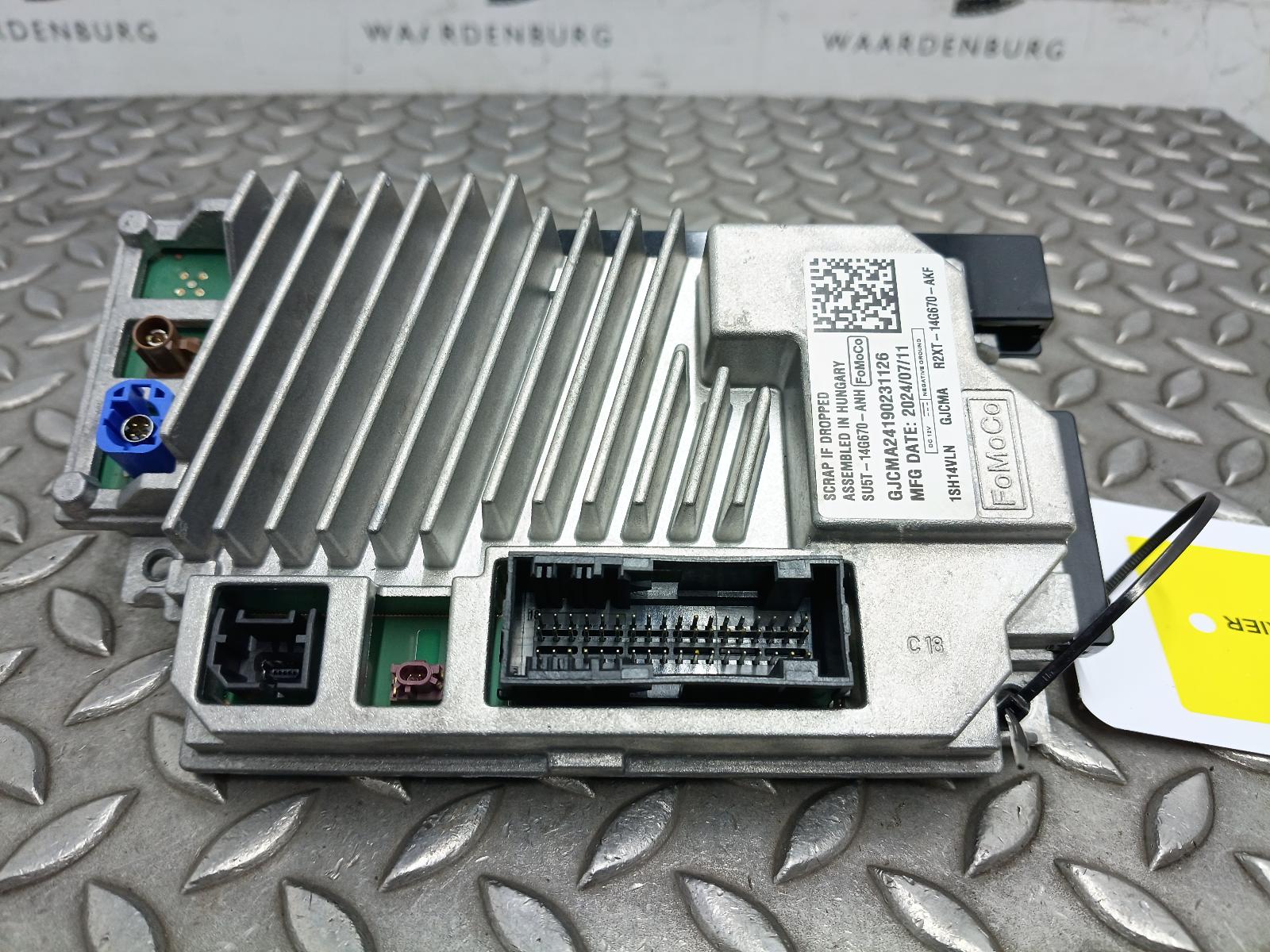 Bekijk Auto-onderdeel COMPUTER ECU FORD TOURNEO COURIER 2024