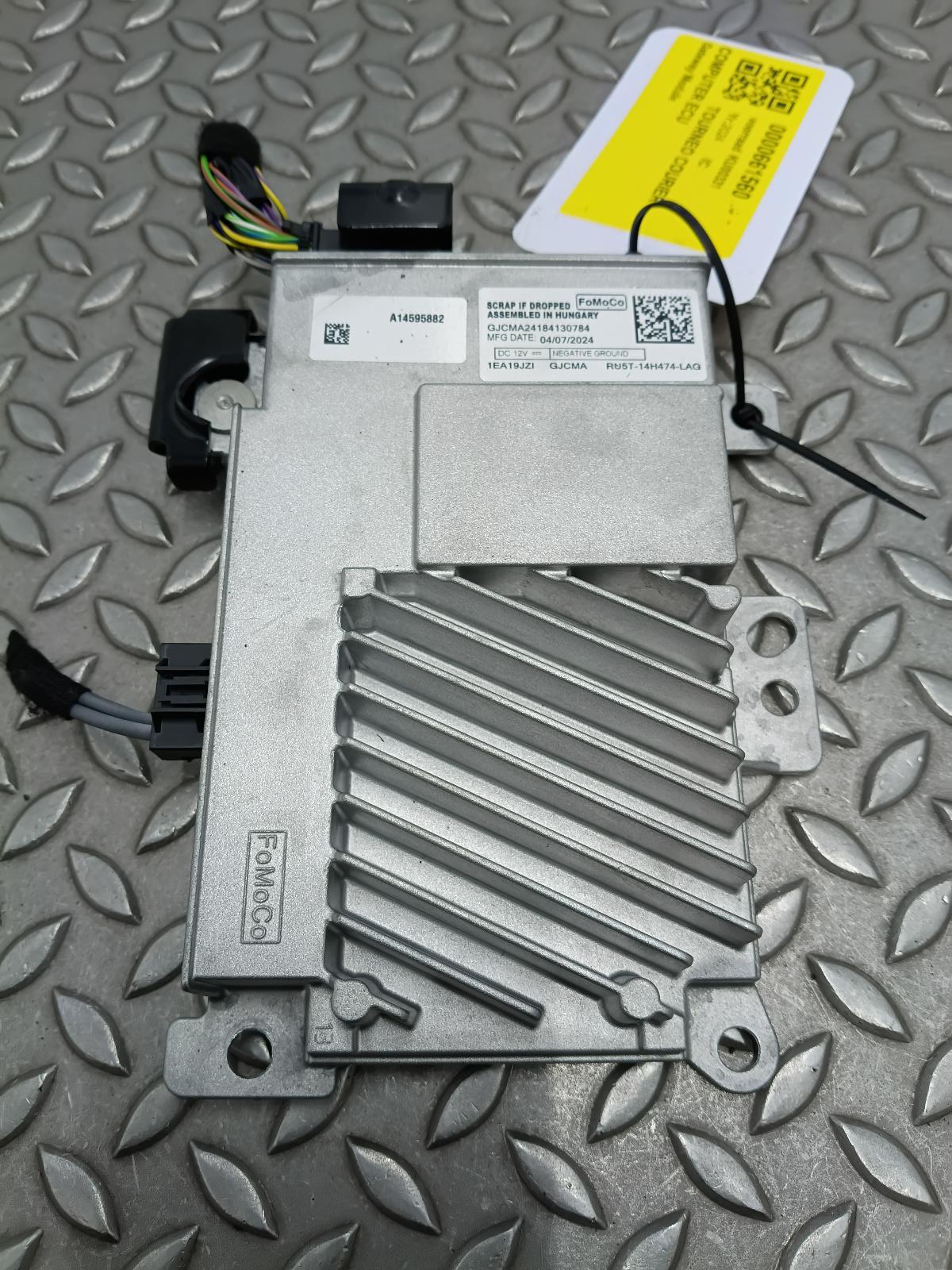 Bekijk Auto-onderdeel COMPUTER ECU FORD TOURNEO COURIER 2024