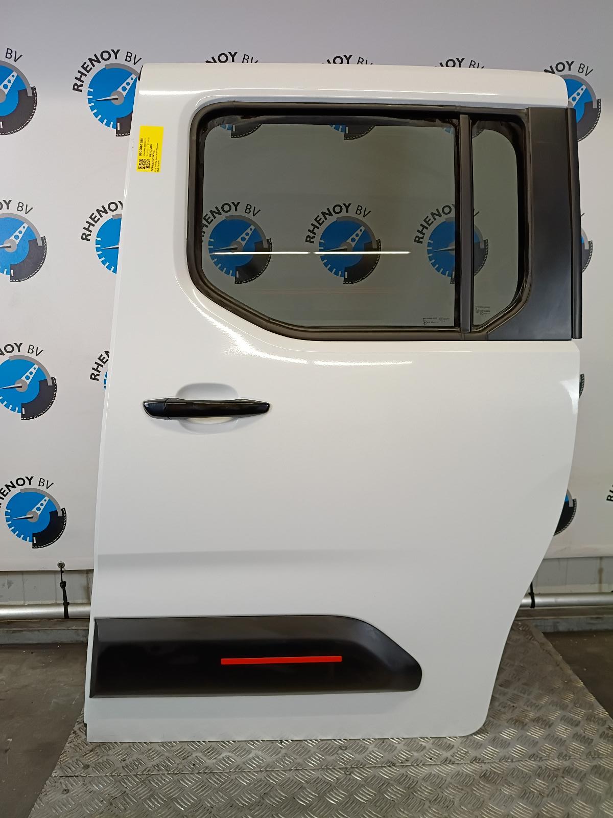Bekijk Auto-onderdeel PORTIER ZIJKANT  CITROEN BERLINGO 2025